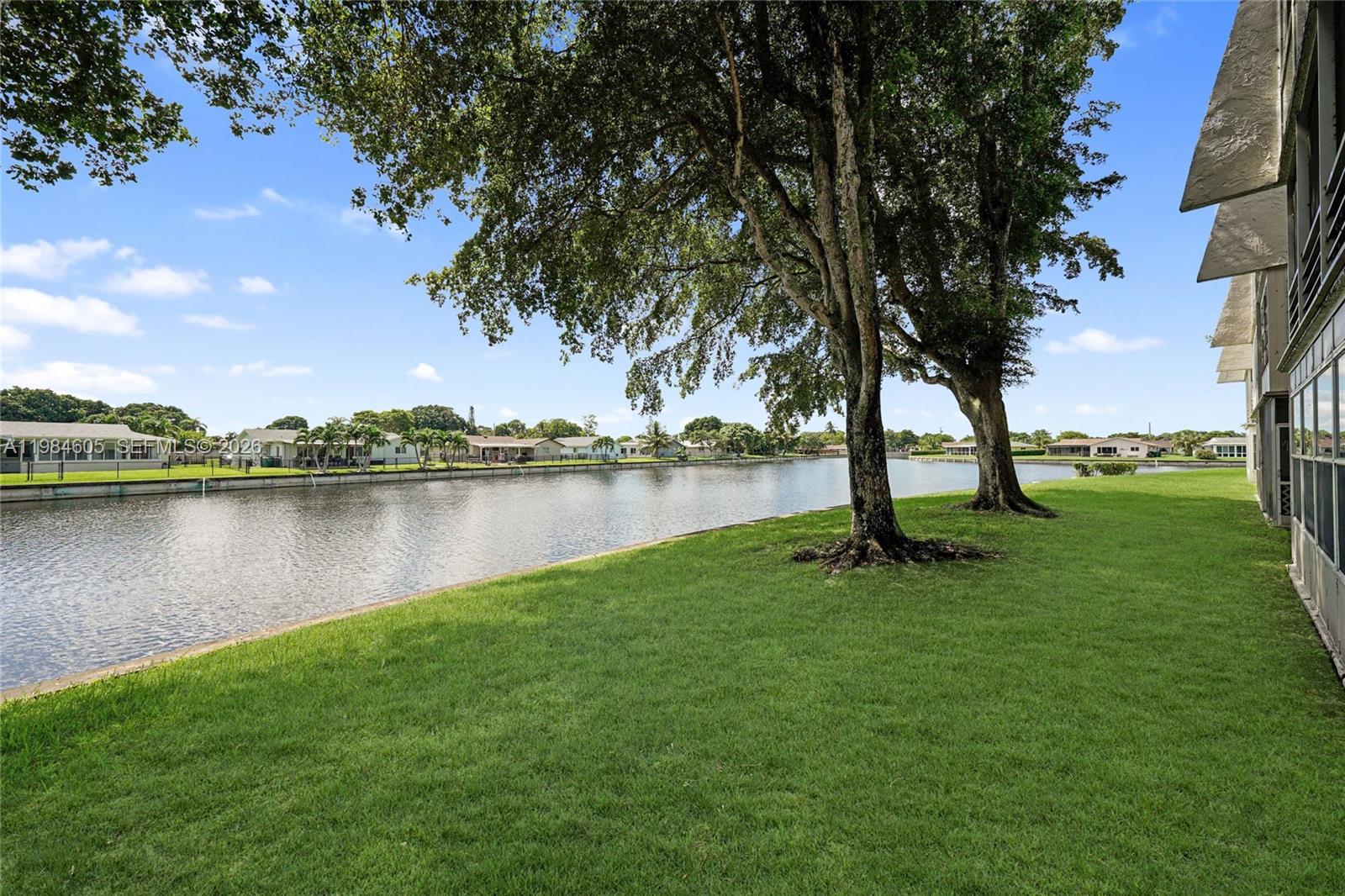 LIME BAY CONDOMINIUM 8 - Residential