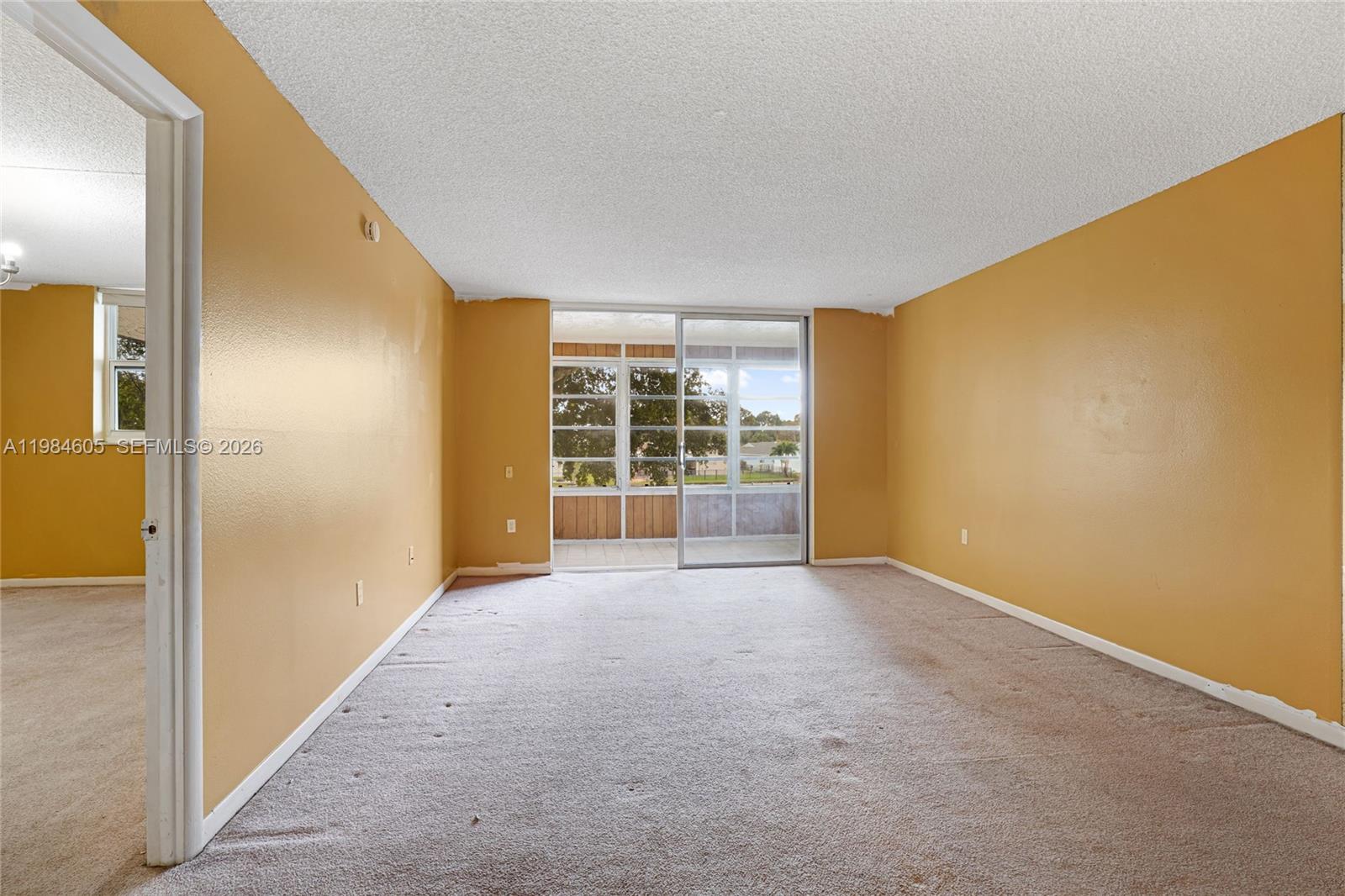 LIME BAY CONDOMINIUM 8 - Residential