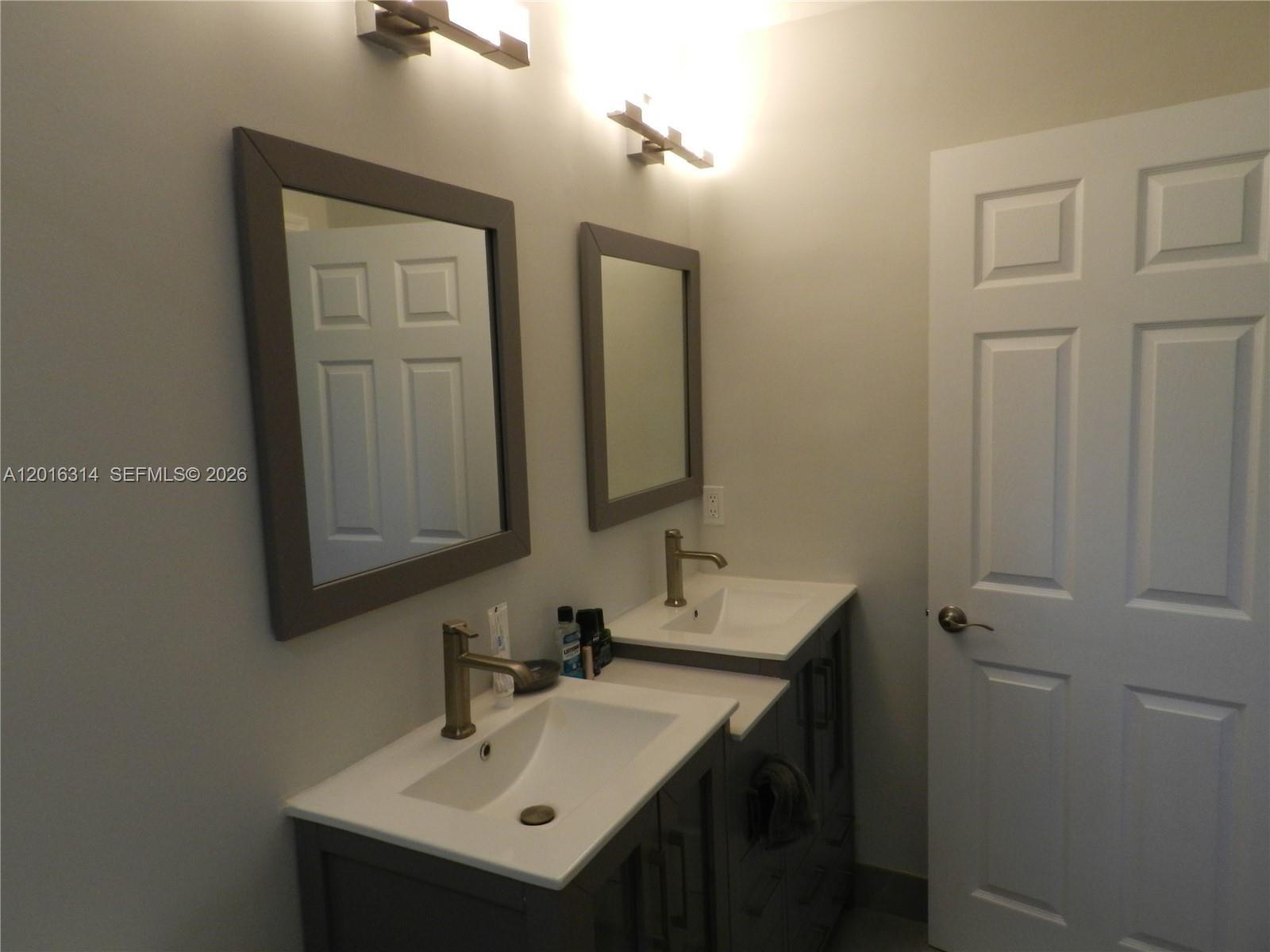 KNOB HILL SUB - Residential