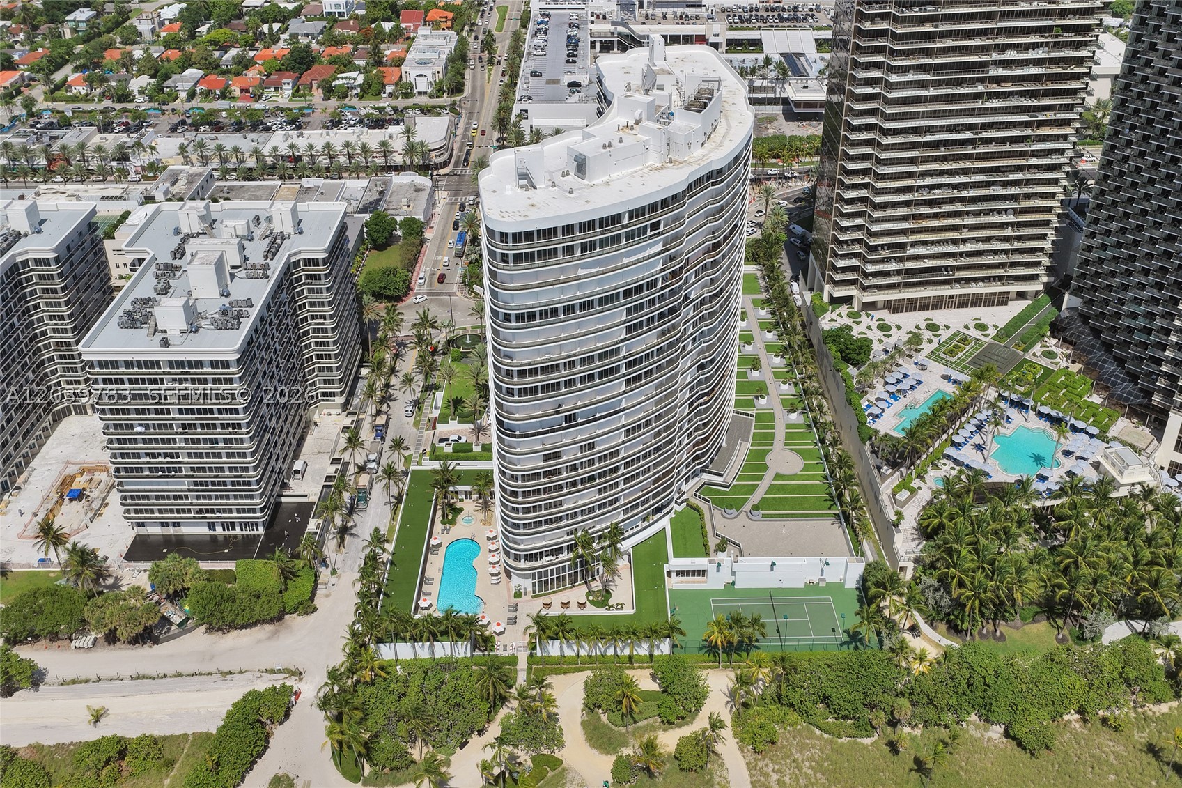 MAJESTIC TOWER - Residential