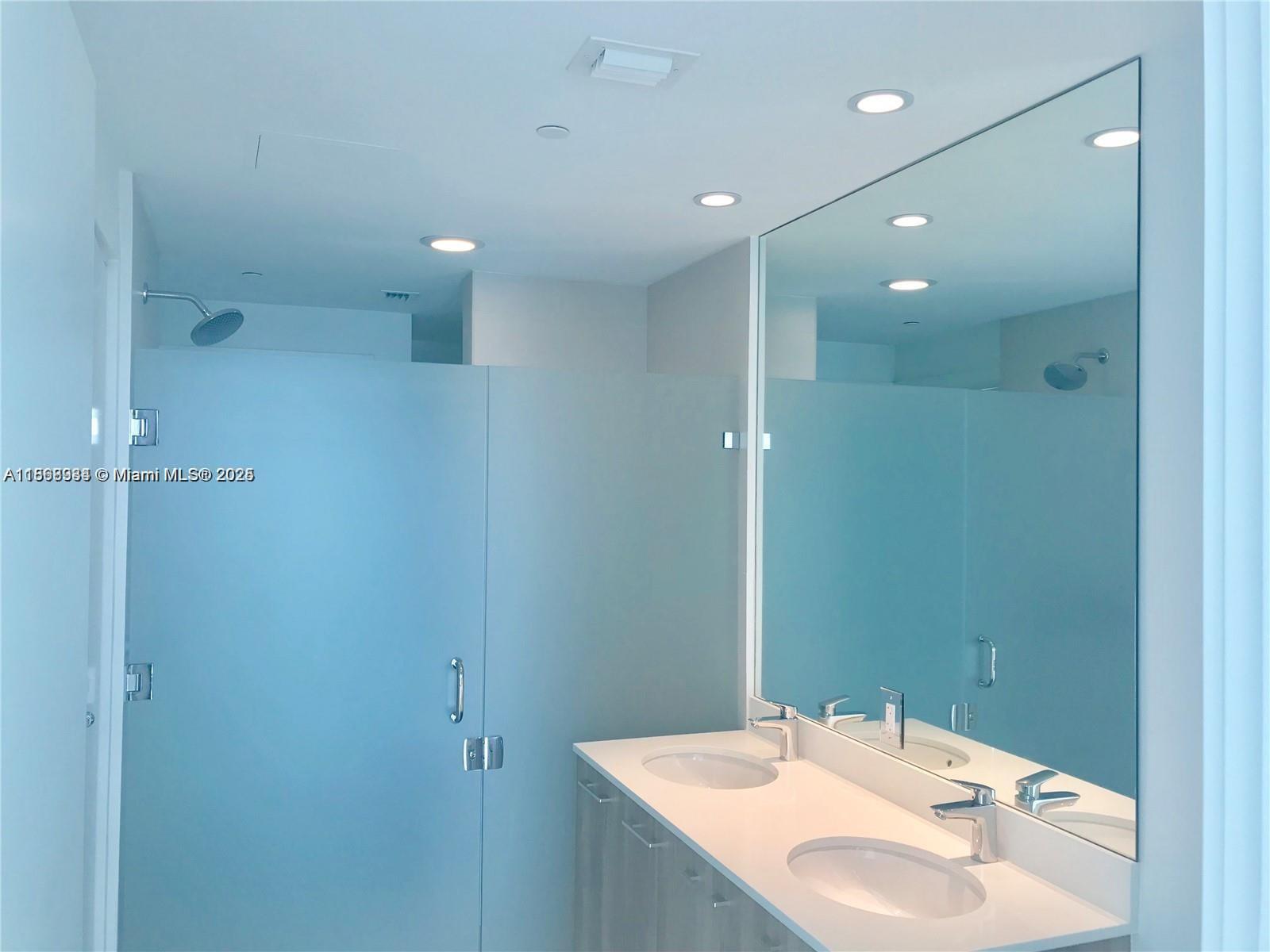 PARAISO BAYVIEWS CONDO - Residential Lease