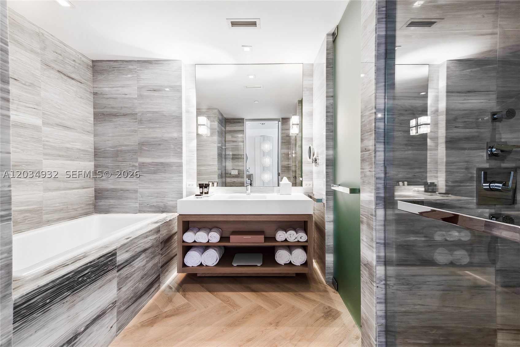 2201 COLLINS AVE CONDO - Residential