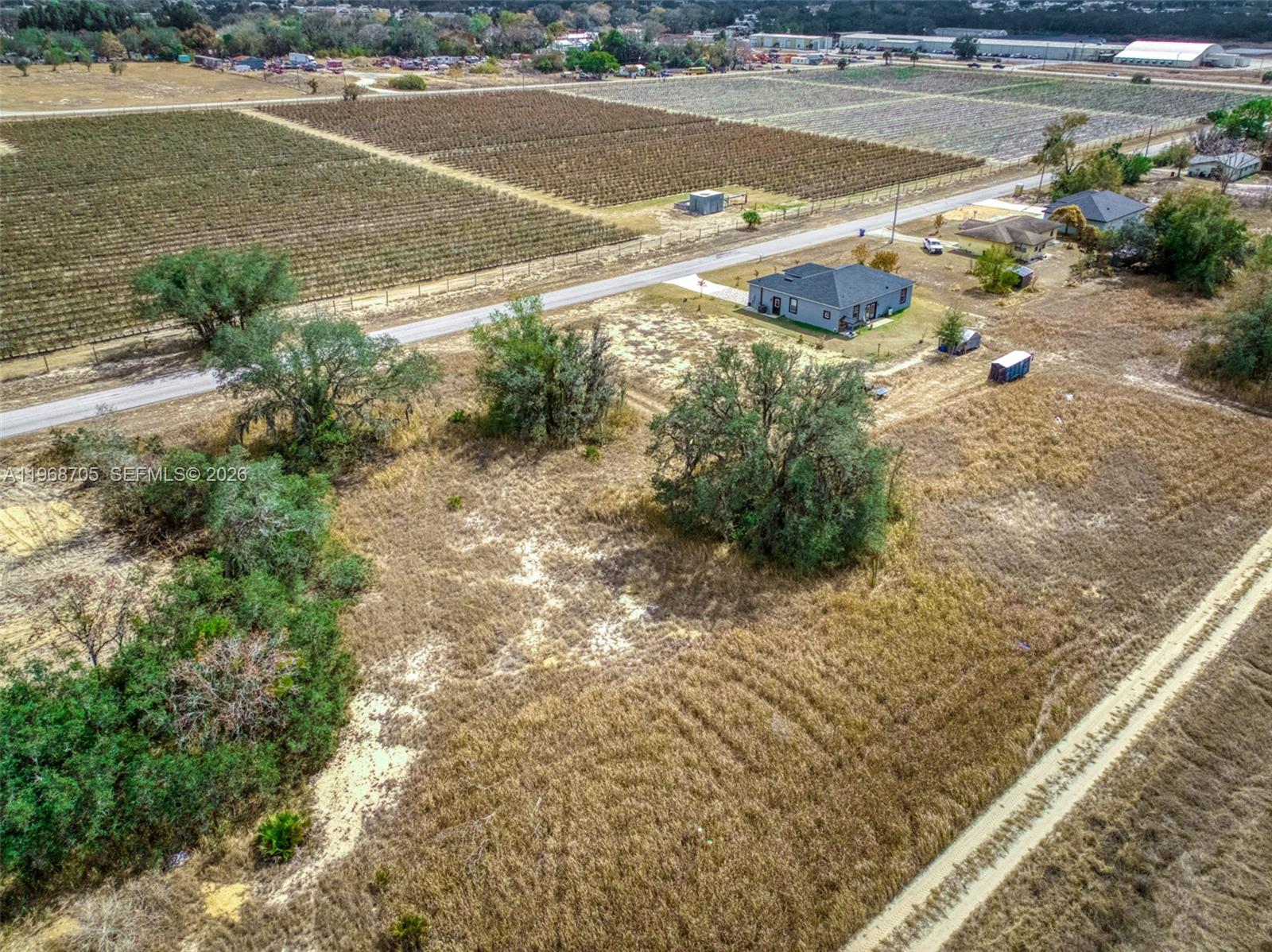 1011.000 - AVON PARK LAKES - Residential