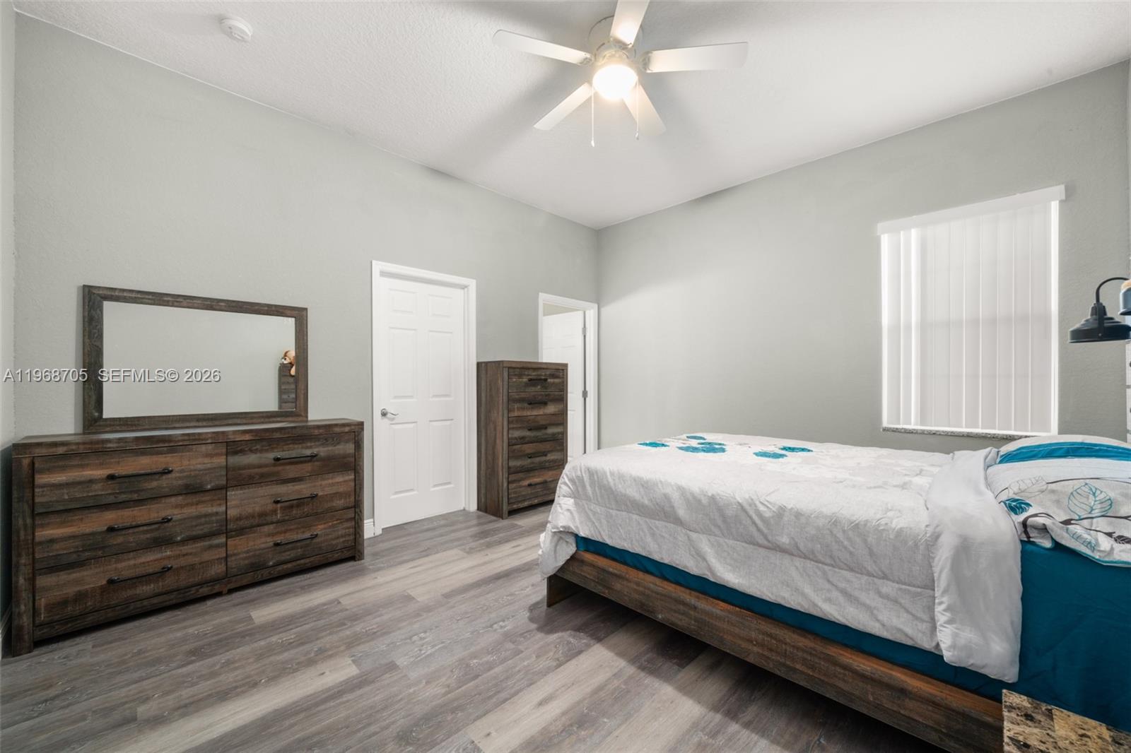 1011.000 - AVON PARK LAKES - Residential