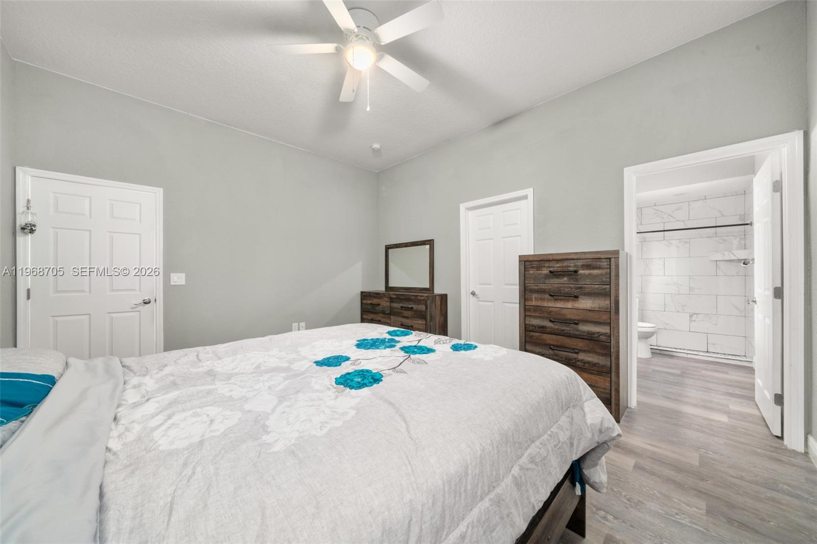 1011.000 - AVON PARK LAKES - Residential