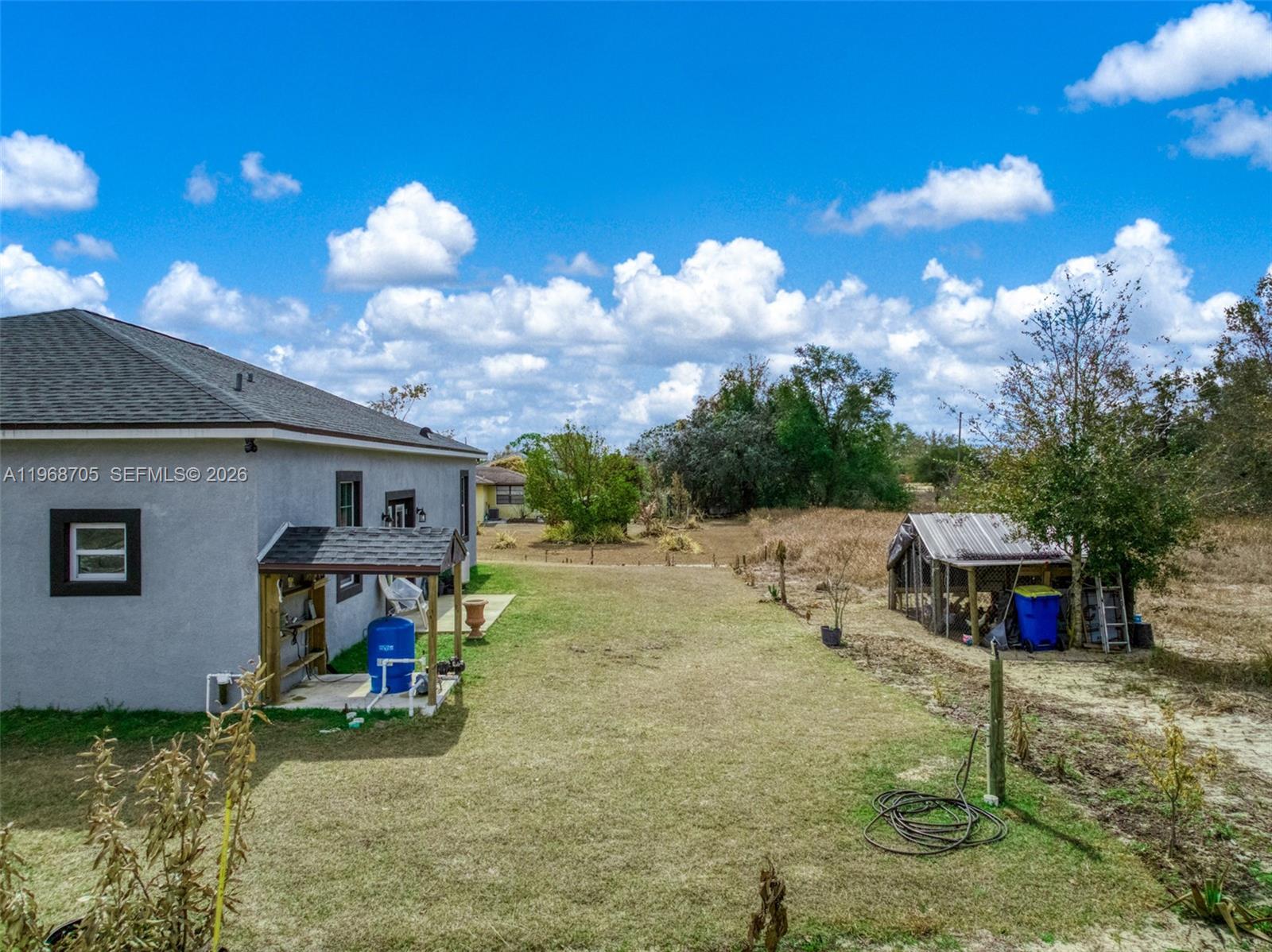 1011.000 - AVON PARK LAKES - Residential