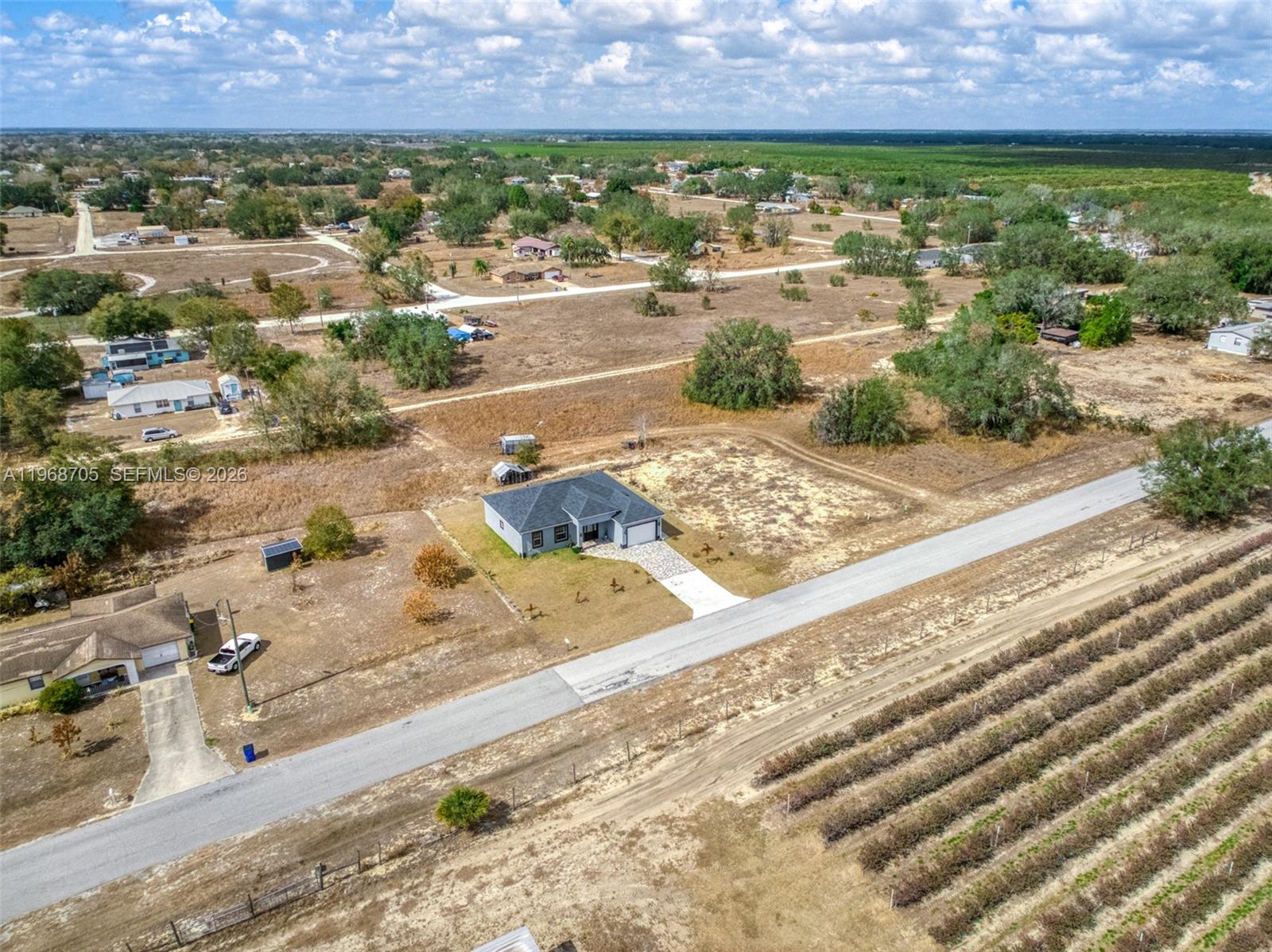1011.000 - AVON PARK LAKES - Residential