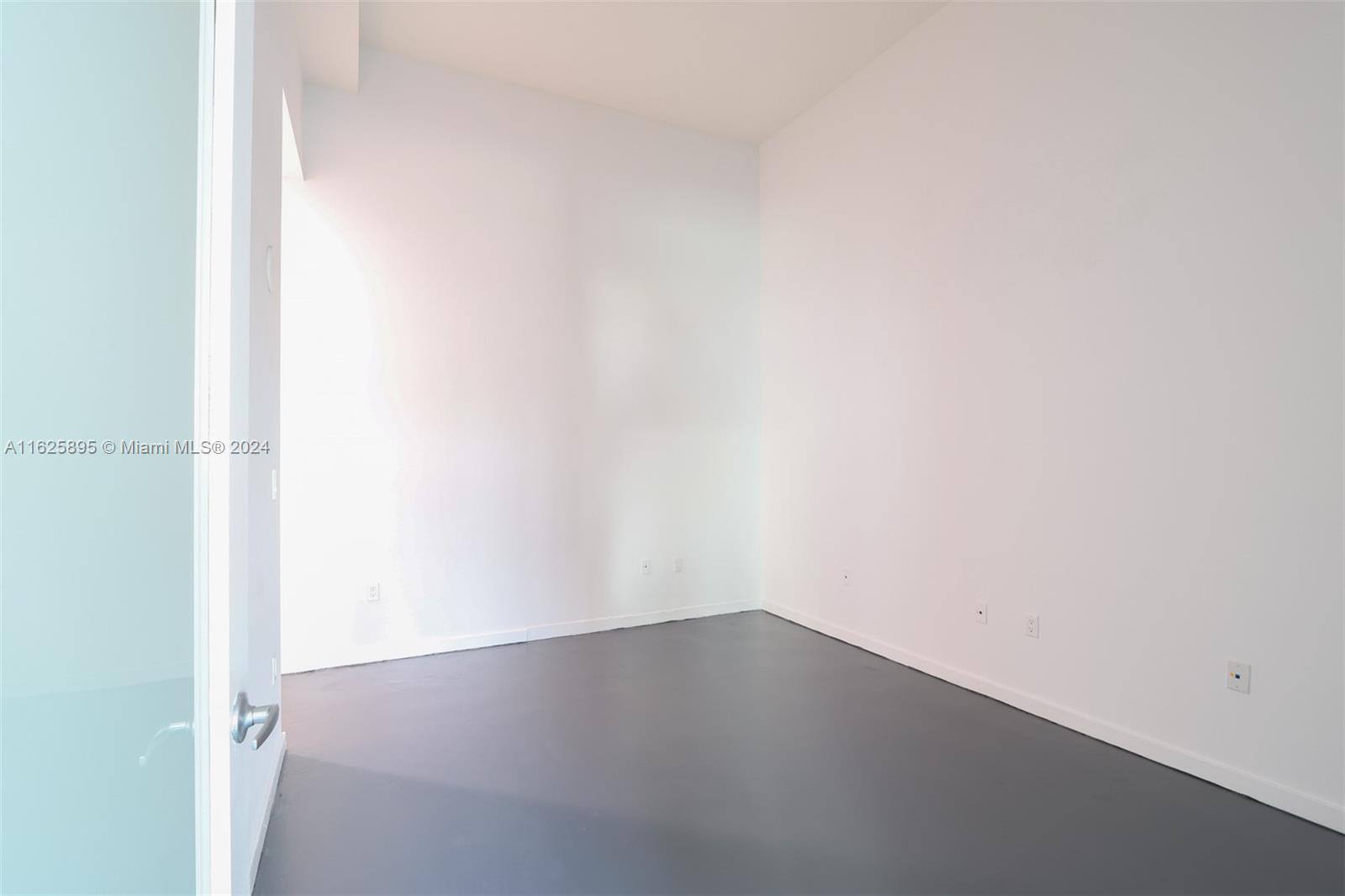 GALLERY ART CONDO - Residential Lease