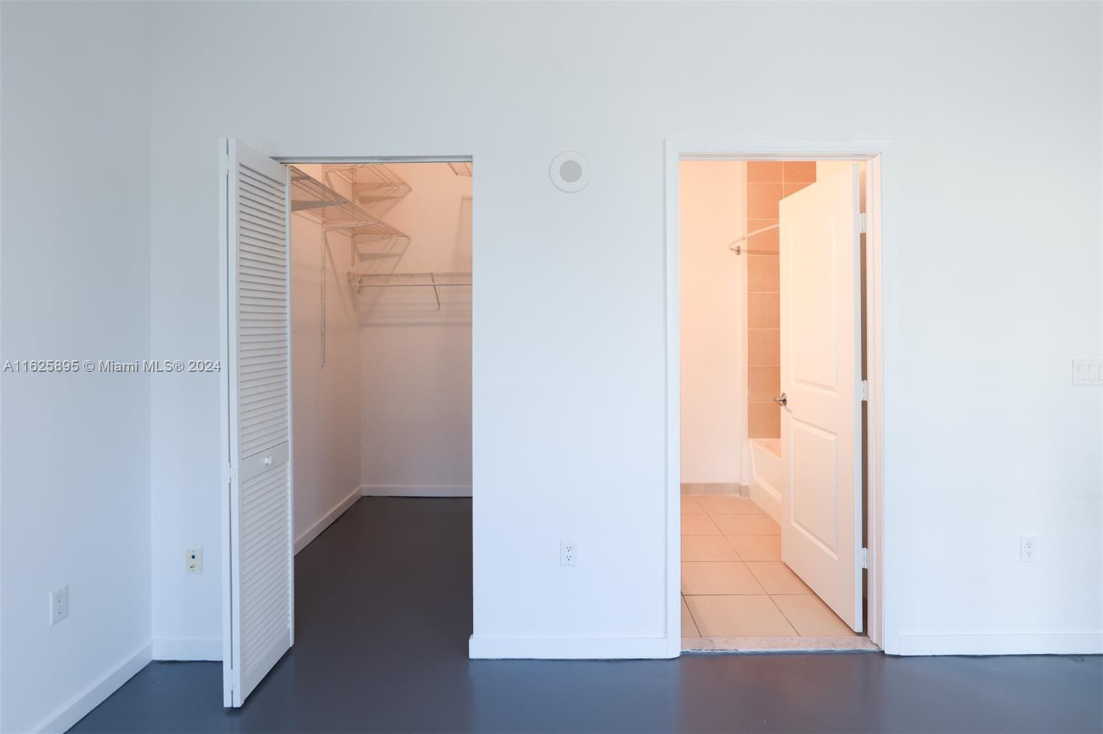 GALLERY ART CONDO - Residential Lease