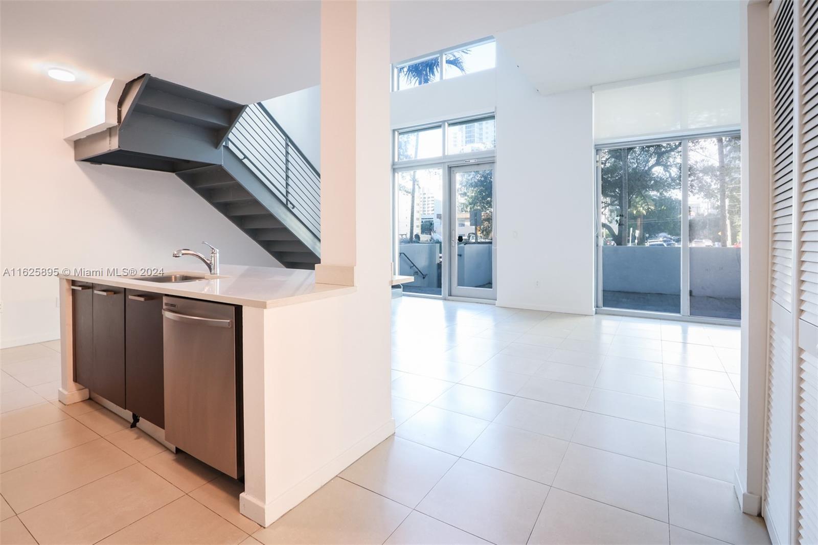 GALLERY ART CONDO - Residential Lease