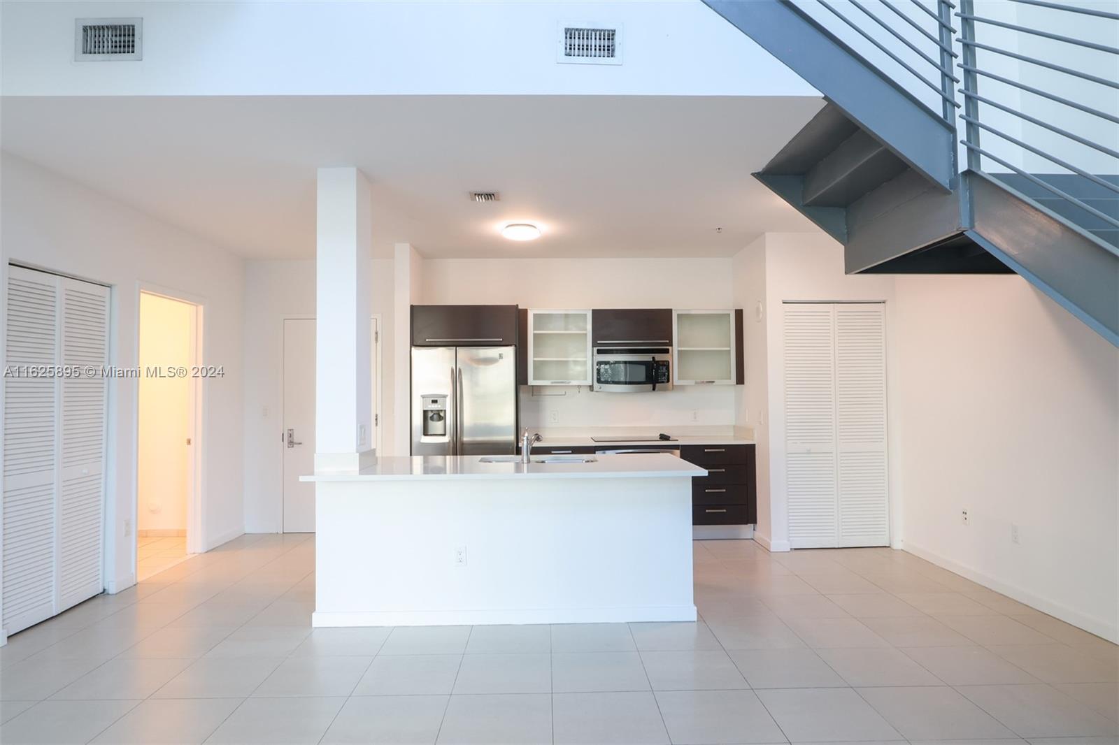 GALLERY ART CONDO - Residential Lease