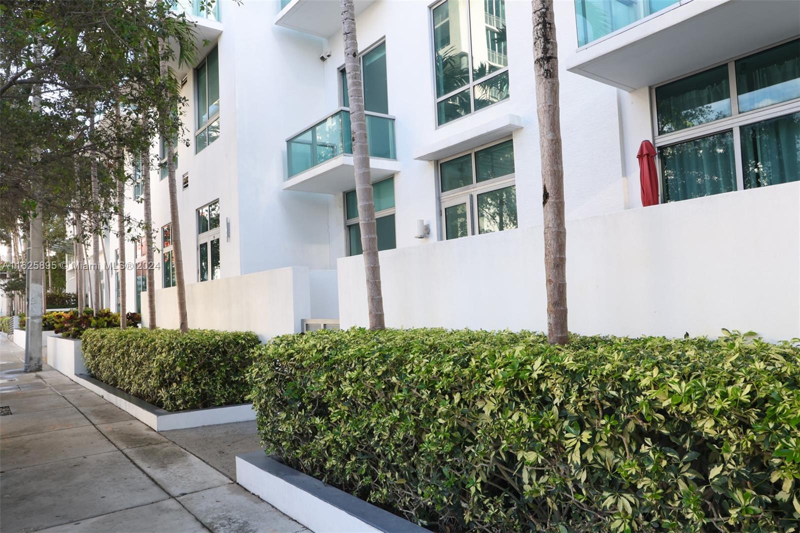 GALLERY ART CONDO - Residential Lease