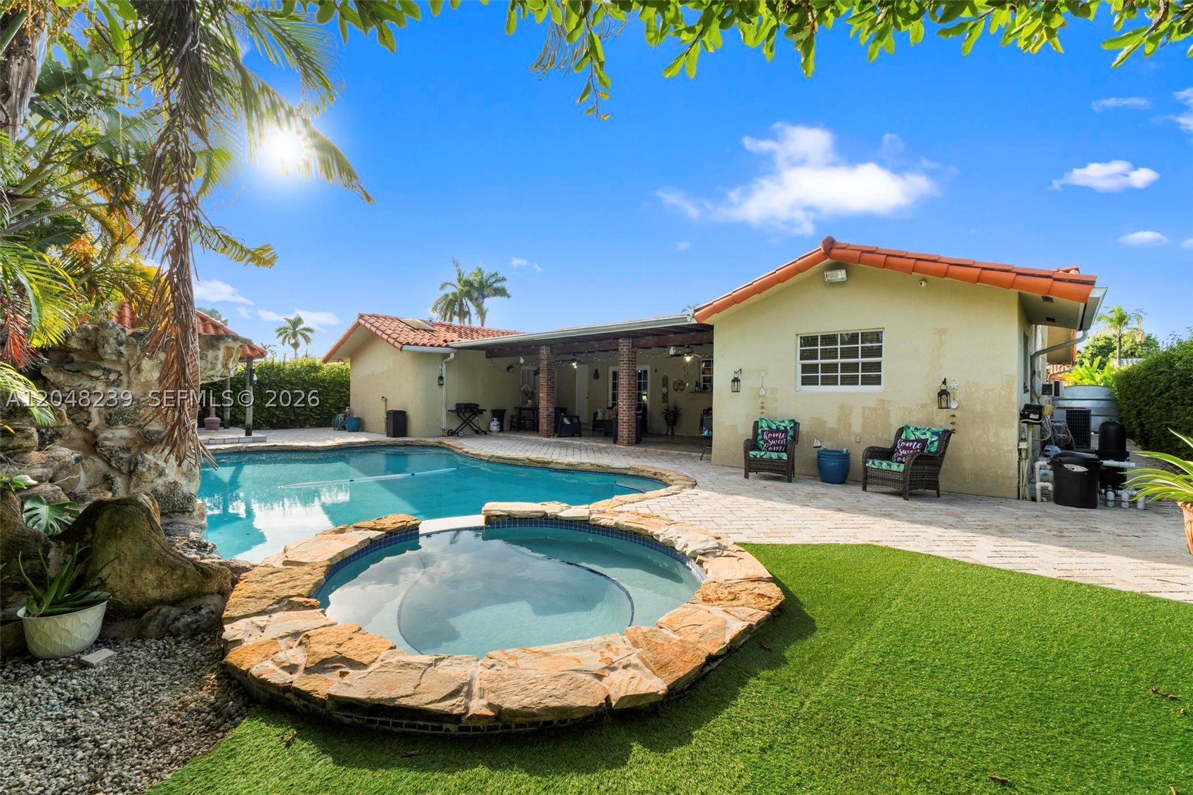 BIRD VILLAS SUB - Residential Lease