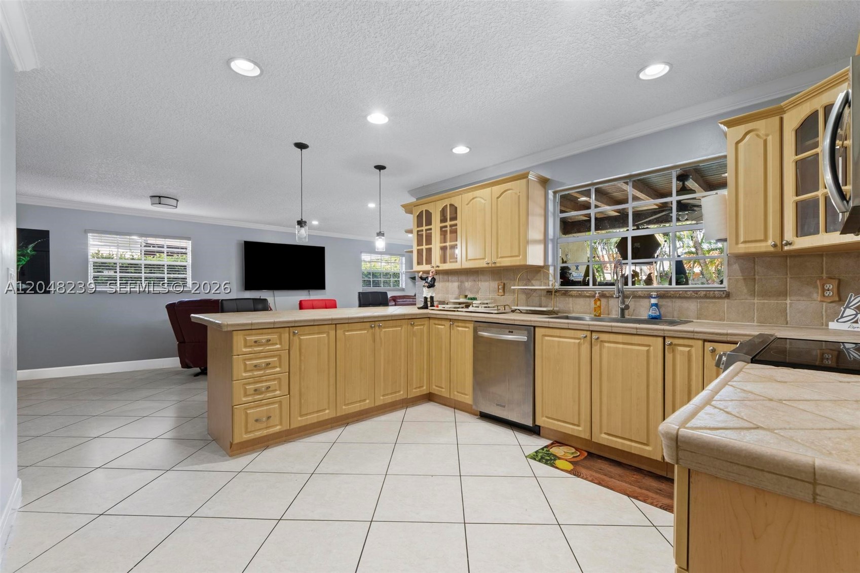 BIRD VILLAS SUB - Residential Lease