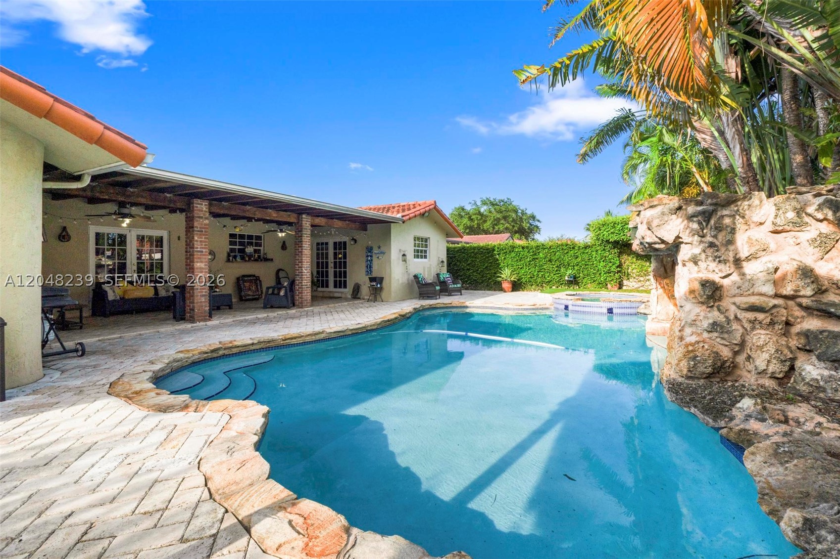 BIRD VILLAS SUB - Residential Lease