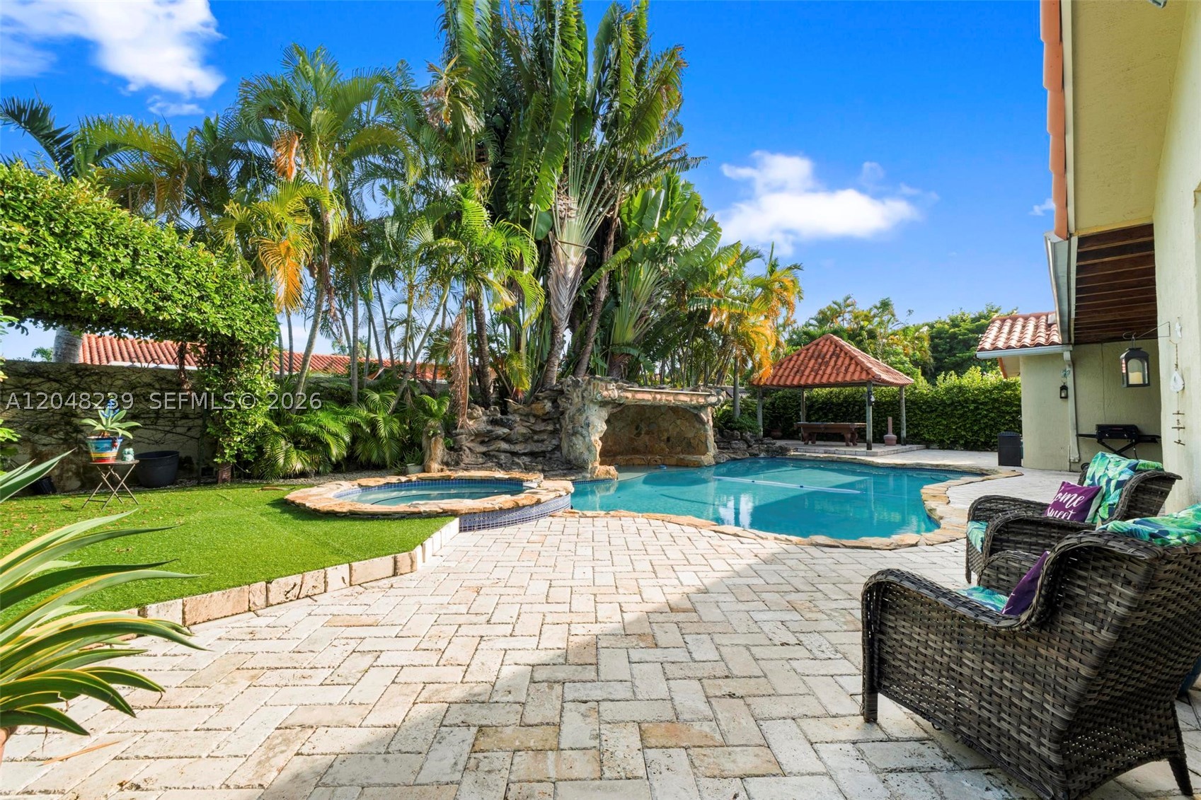 BIRD VILLAS SUB - Residential Lease