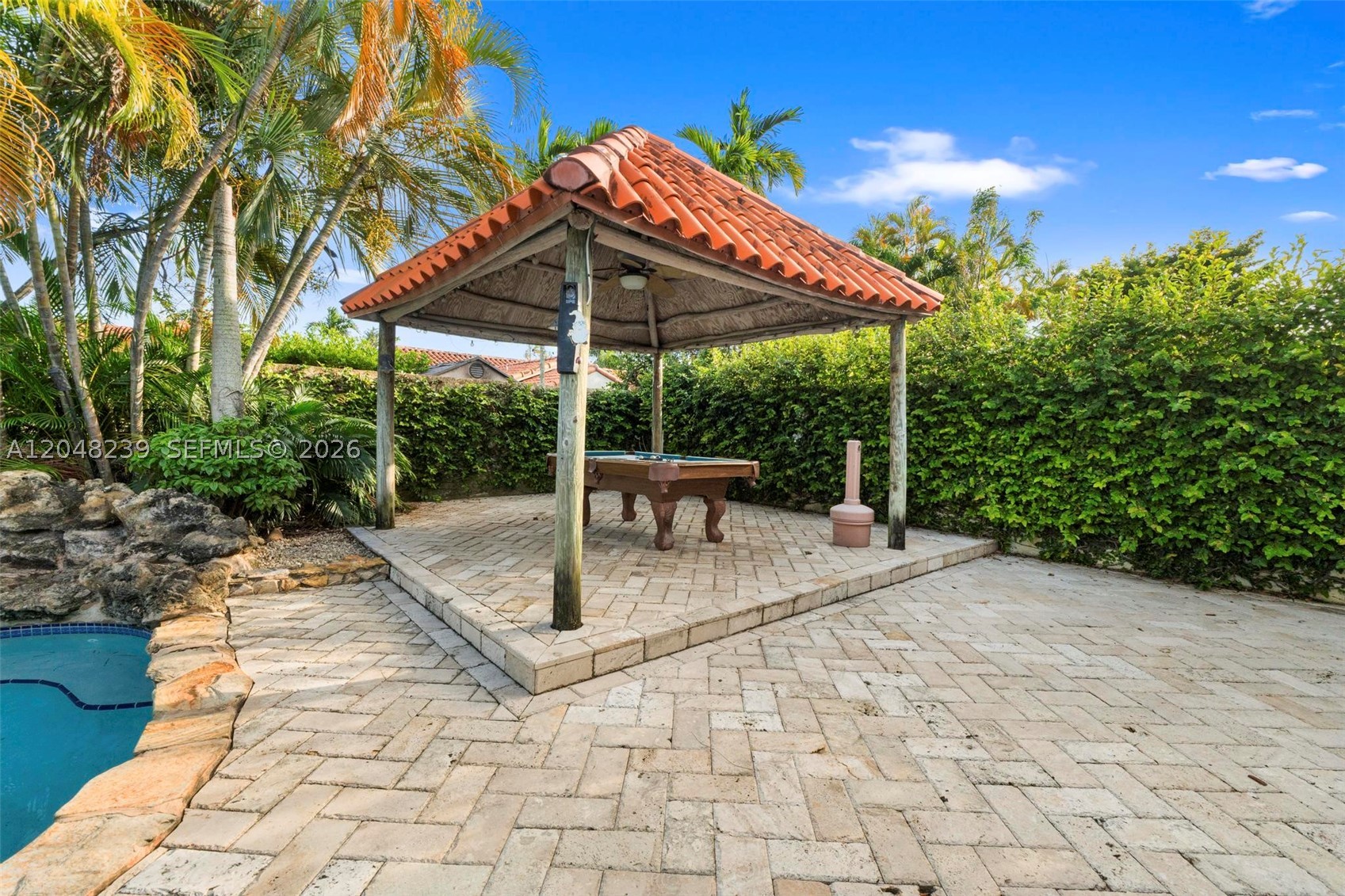 BIRD VILLAS SUB - Residential Lease