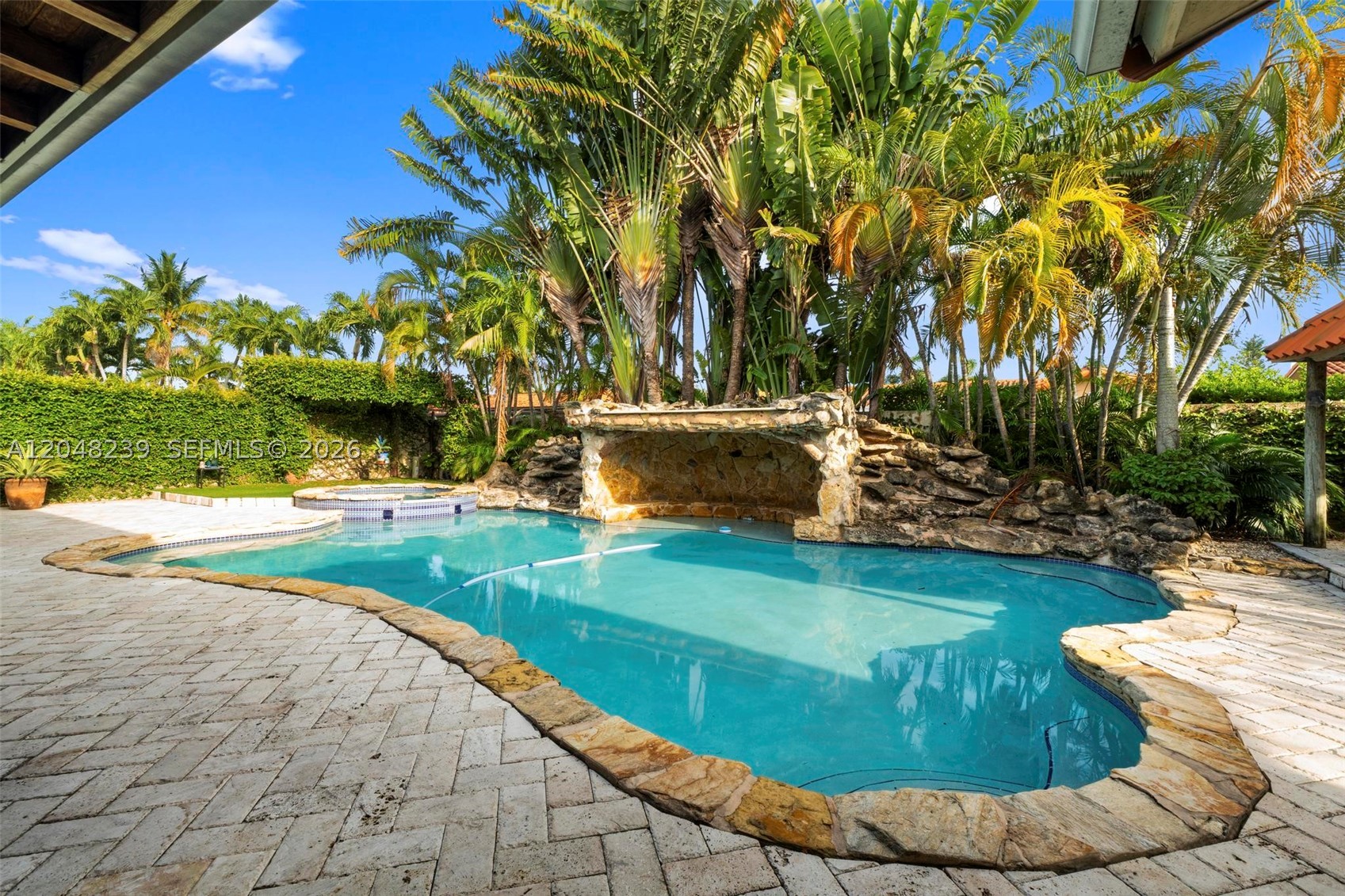 BIRD VILLAS SUB - Residential Lease