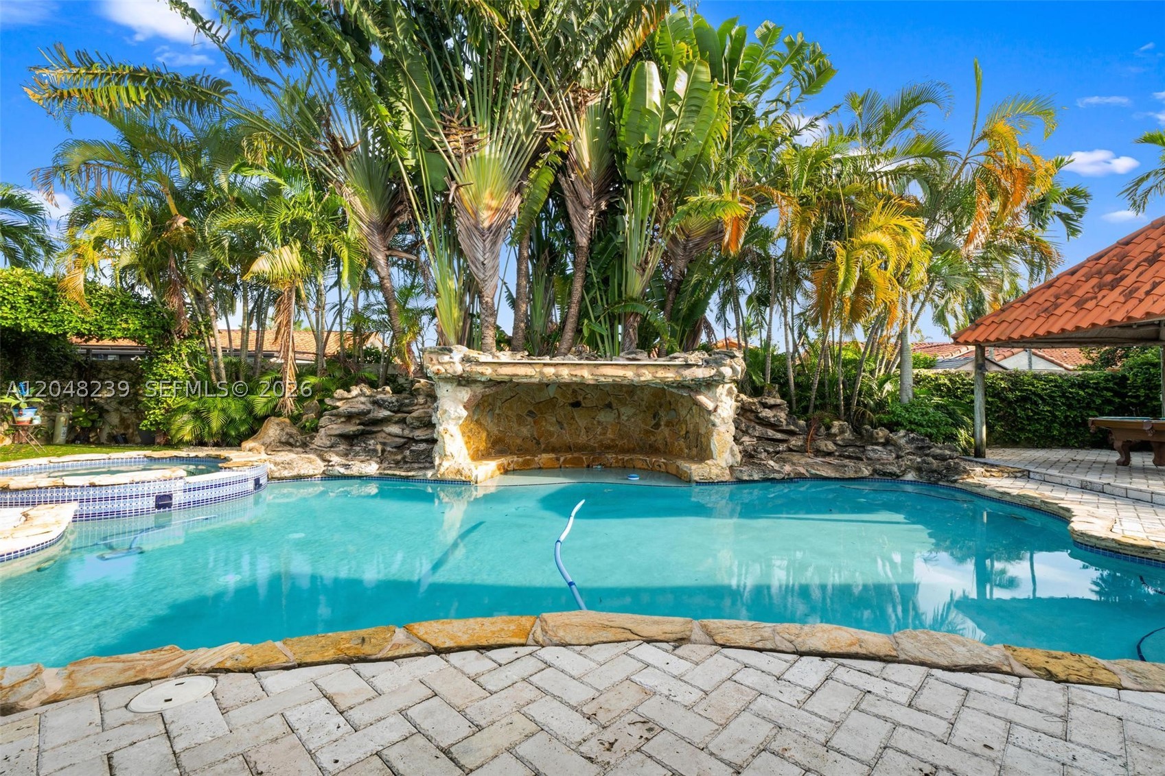 BIRD VILLAS SUB - Residential Lease