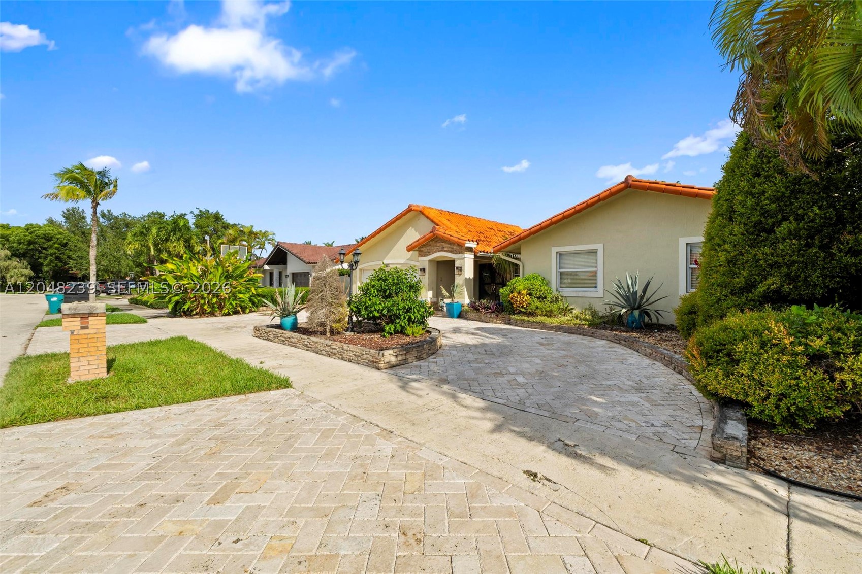 BIRD VILLAS SUB - Residential Lease