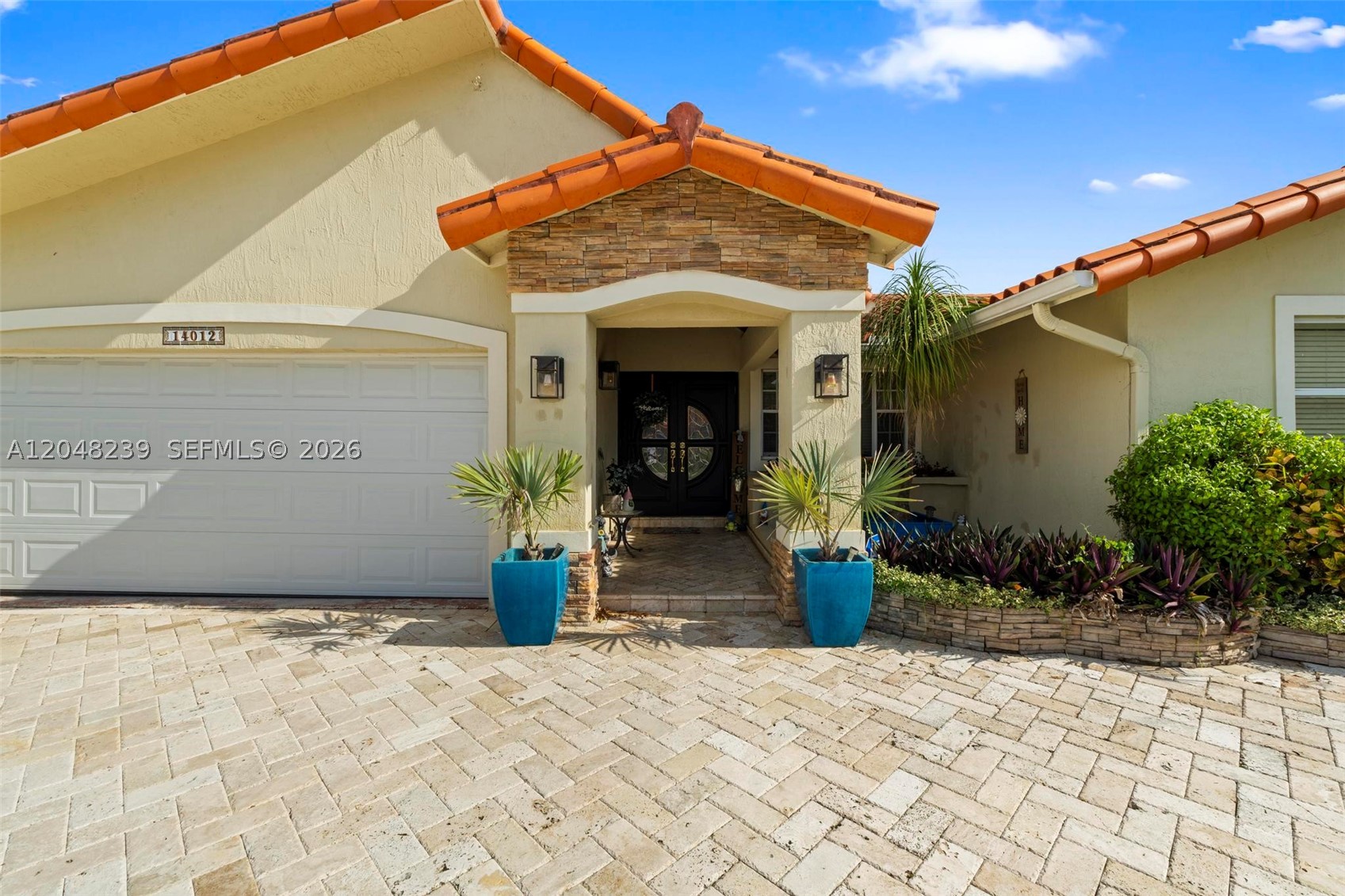 BIRD VILLAS SUB - Residential Lease