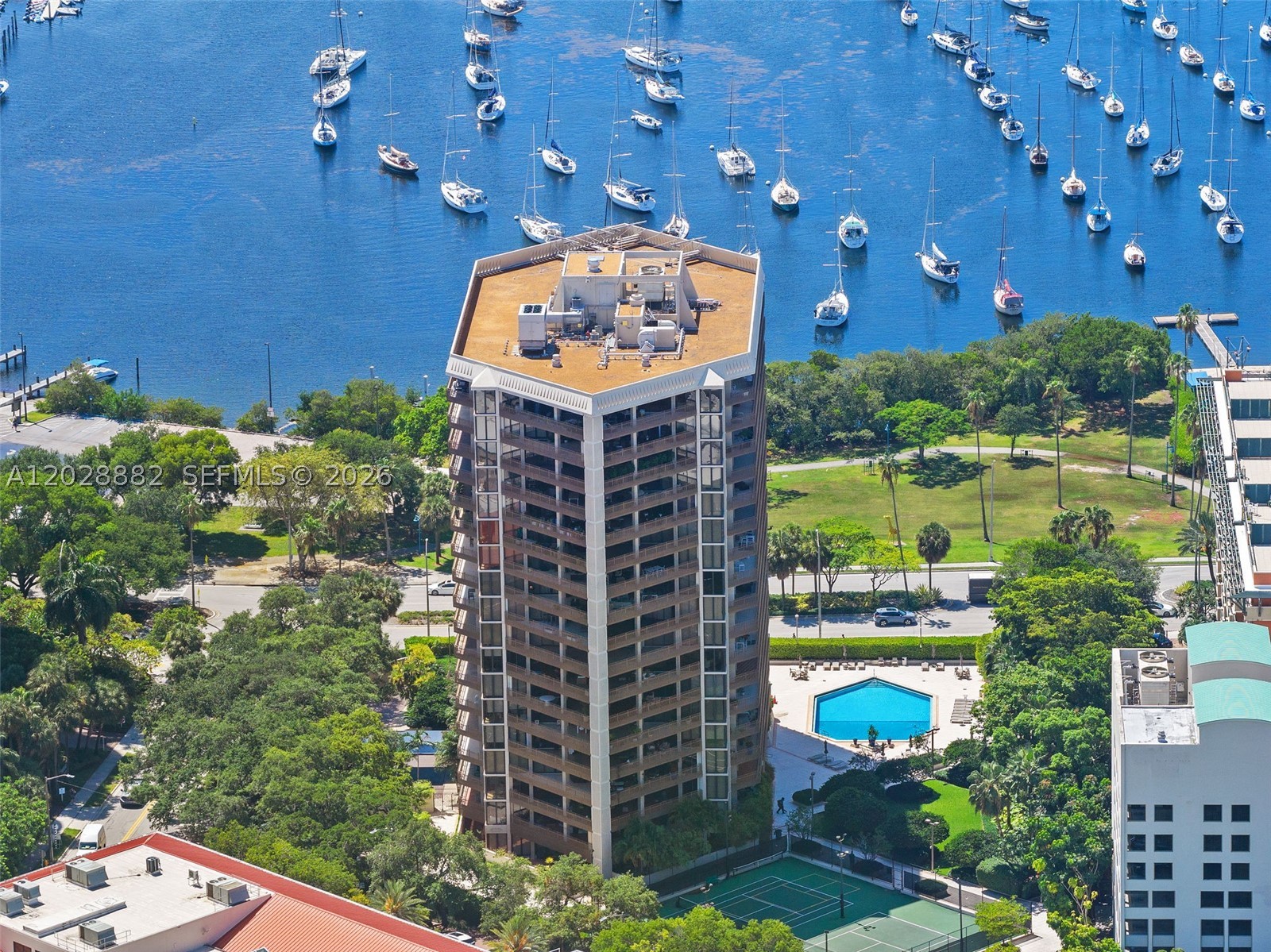YACHT HARBOUR CONDO - Residential