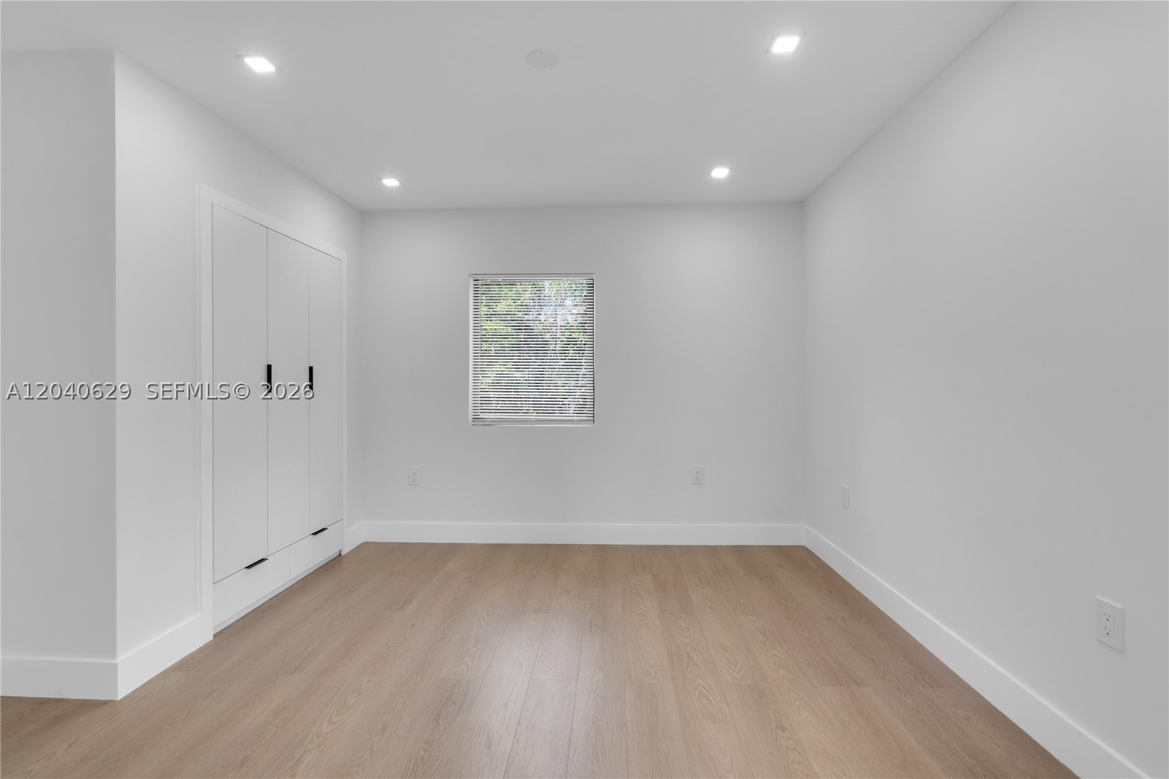 SALIDOR COURT - Residential