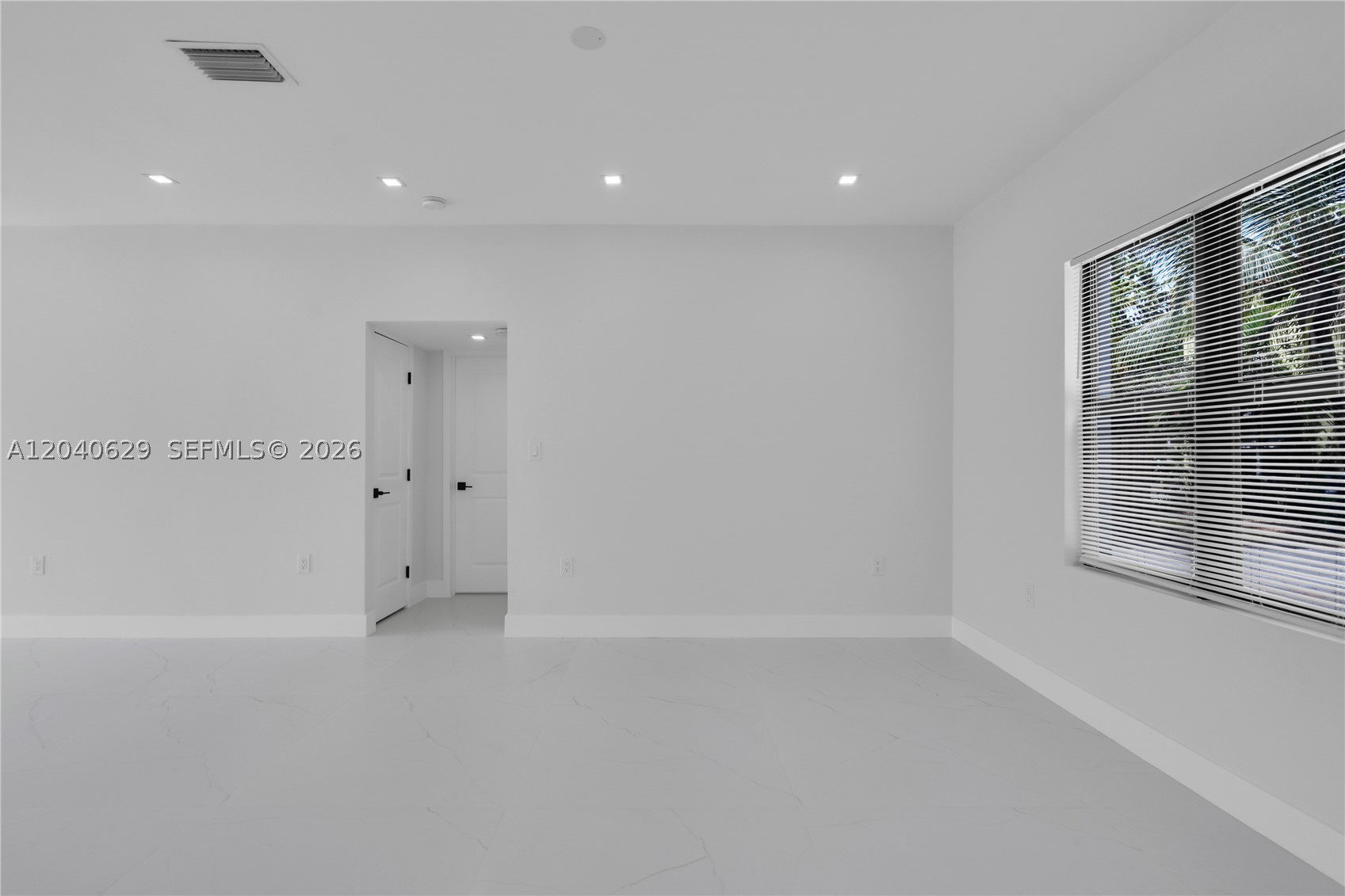 SALIDOR COURT - Residential