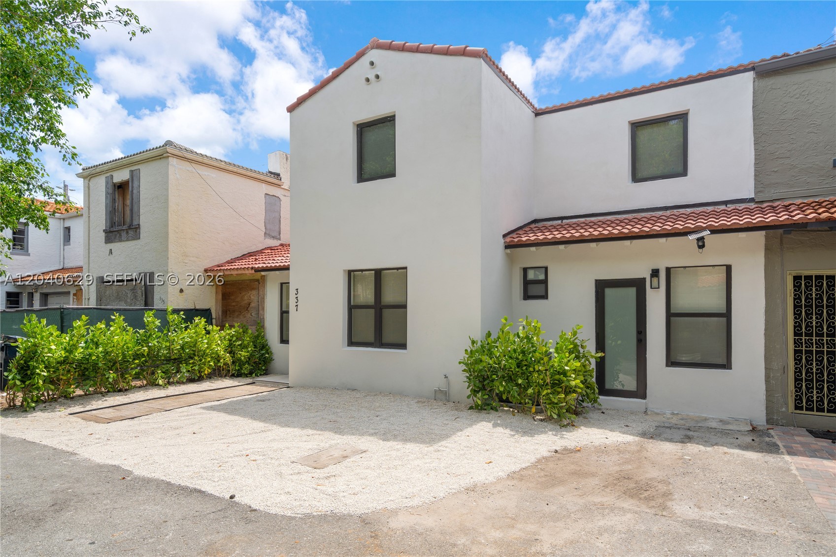 SALIDOR COURT - Residential