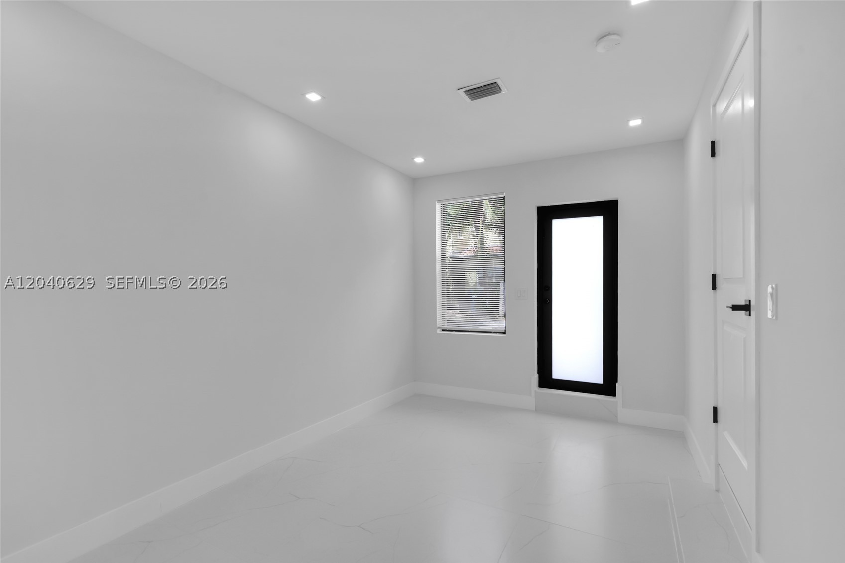 SALIDOR COURT - Residential