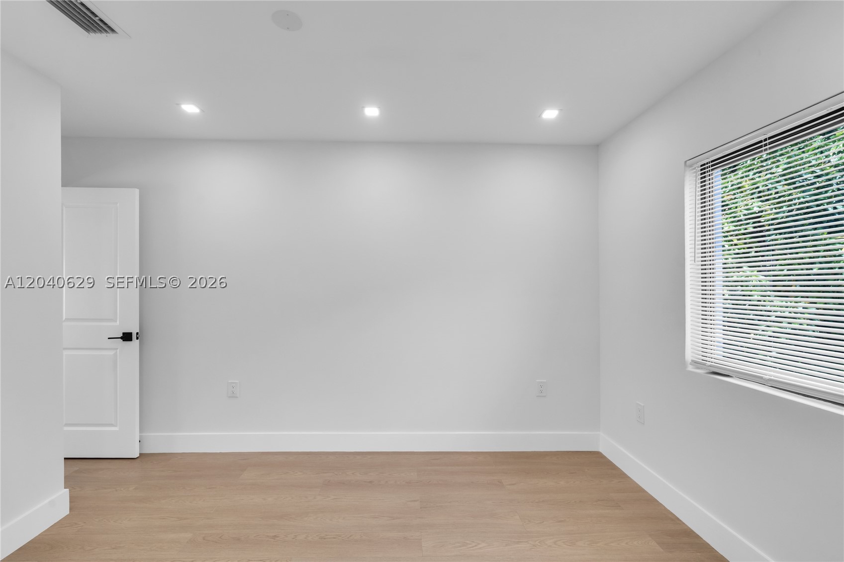 SALIDOR COURT - Residential