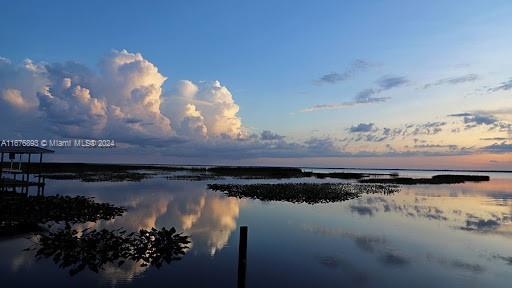 SUN N LAKE EST OF SEBRING - Land