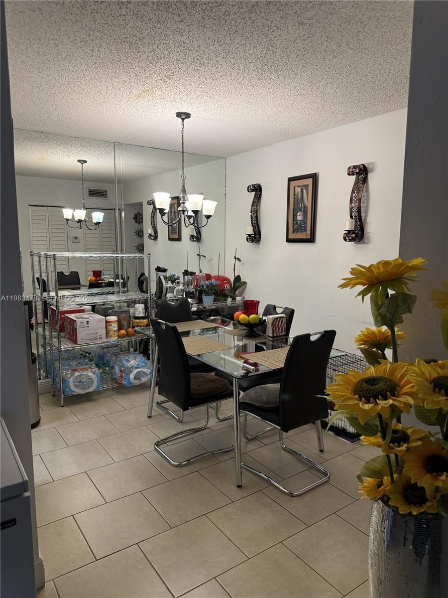 LAKEWOOD VILLAS CONDO - Residential
