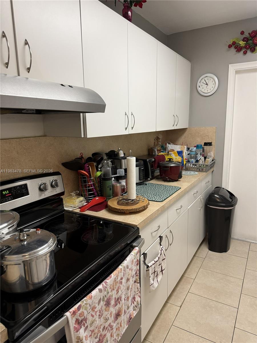LAKEWOOD VILLAS CONDO - Residential