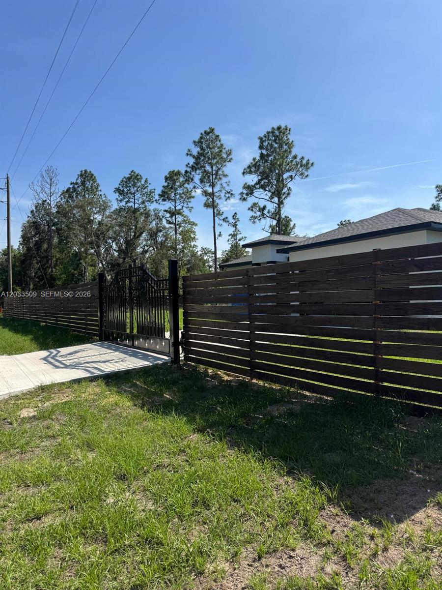 RAINBOW LAKES ESTATES SEC - Residential