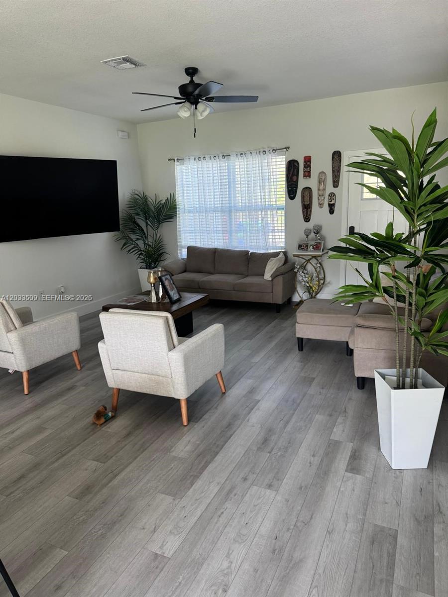 RAINBOW LAKES ESTATES SEC - Residential