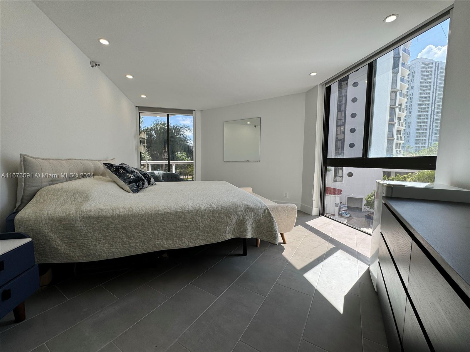 PORTSVIEW @ THE WATERWAYS - Residential