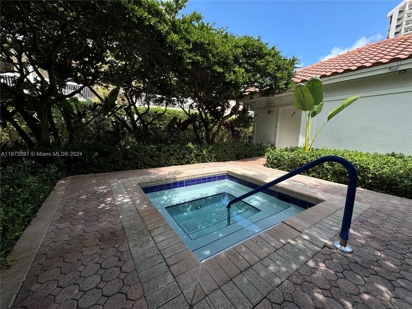 PORTSVIEW @ THE WATERWAYS - Residential