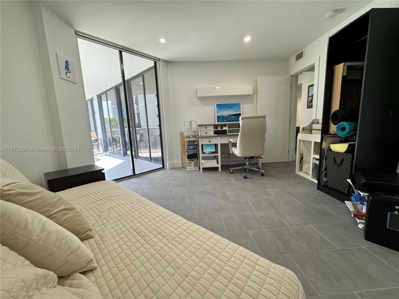 PORTSVIEW @ THE WATERWAYS - Residential