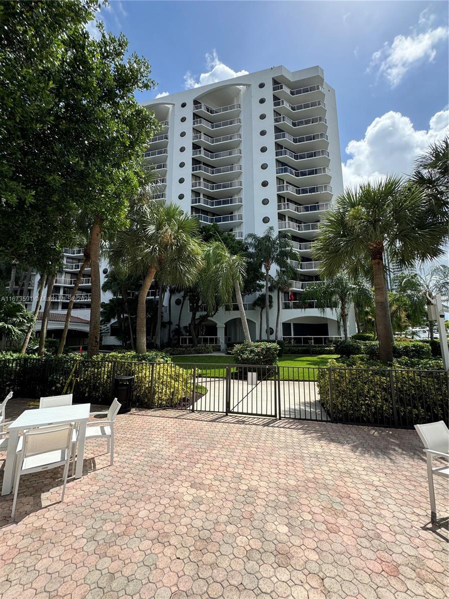 PORTSVIEW @ THE WATERWAYS - Residential