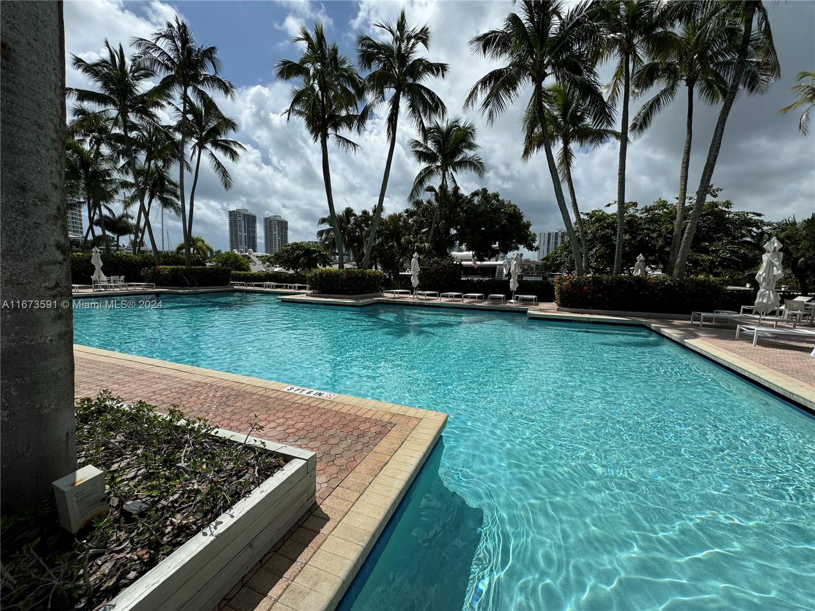 PORTSVIEW @ THE WATERWAYS - Residential