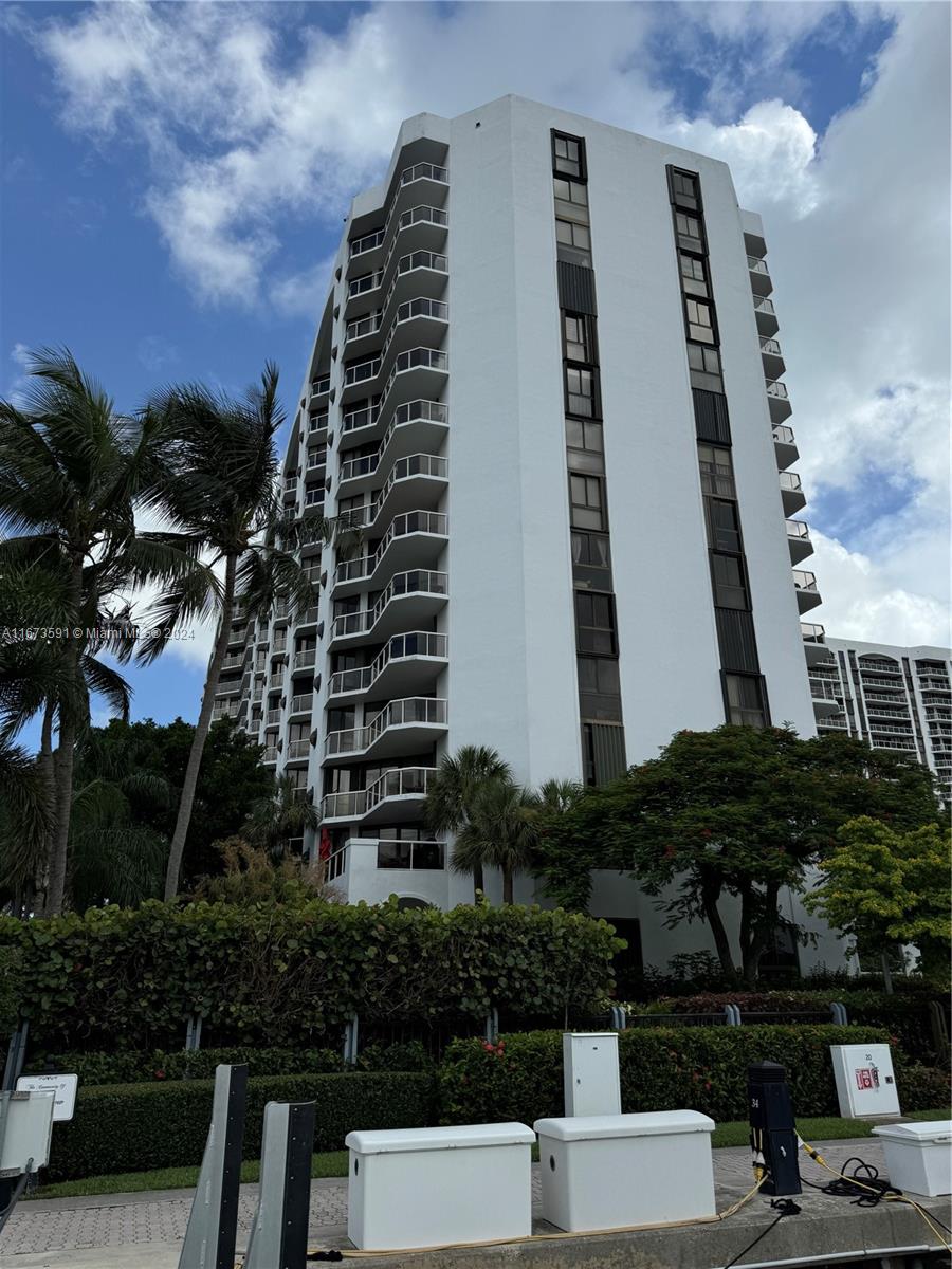 PORTSVIEW @ THE WATERWAYS - Residential