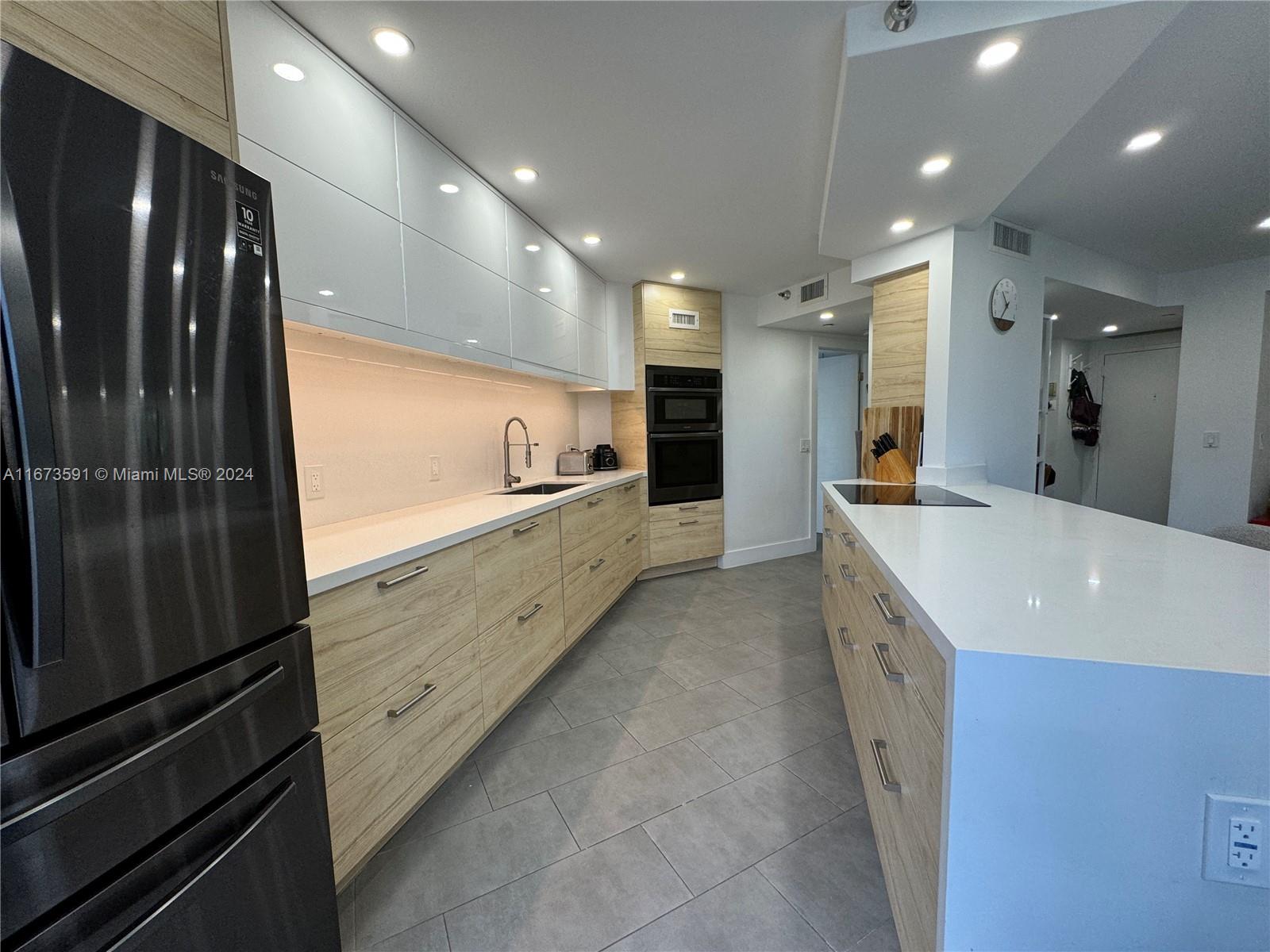 PORTSVIEW @ THE WATERWAYS - Residential