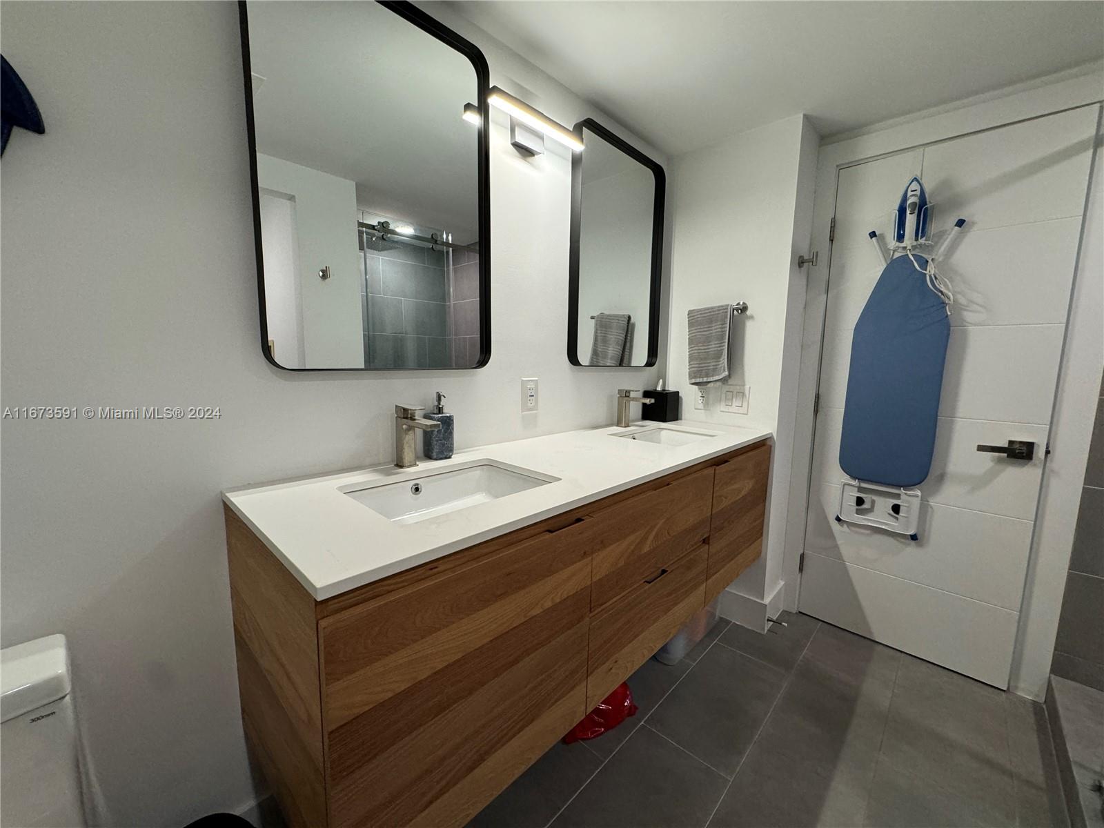 PORTSVIEW @ THE WATERWAYS - Residential