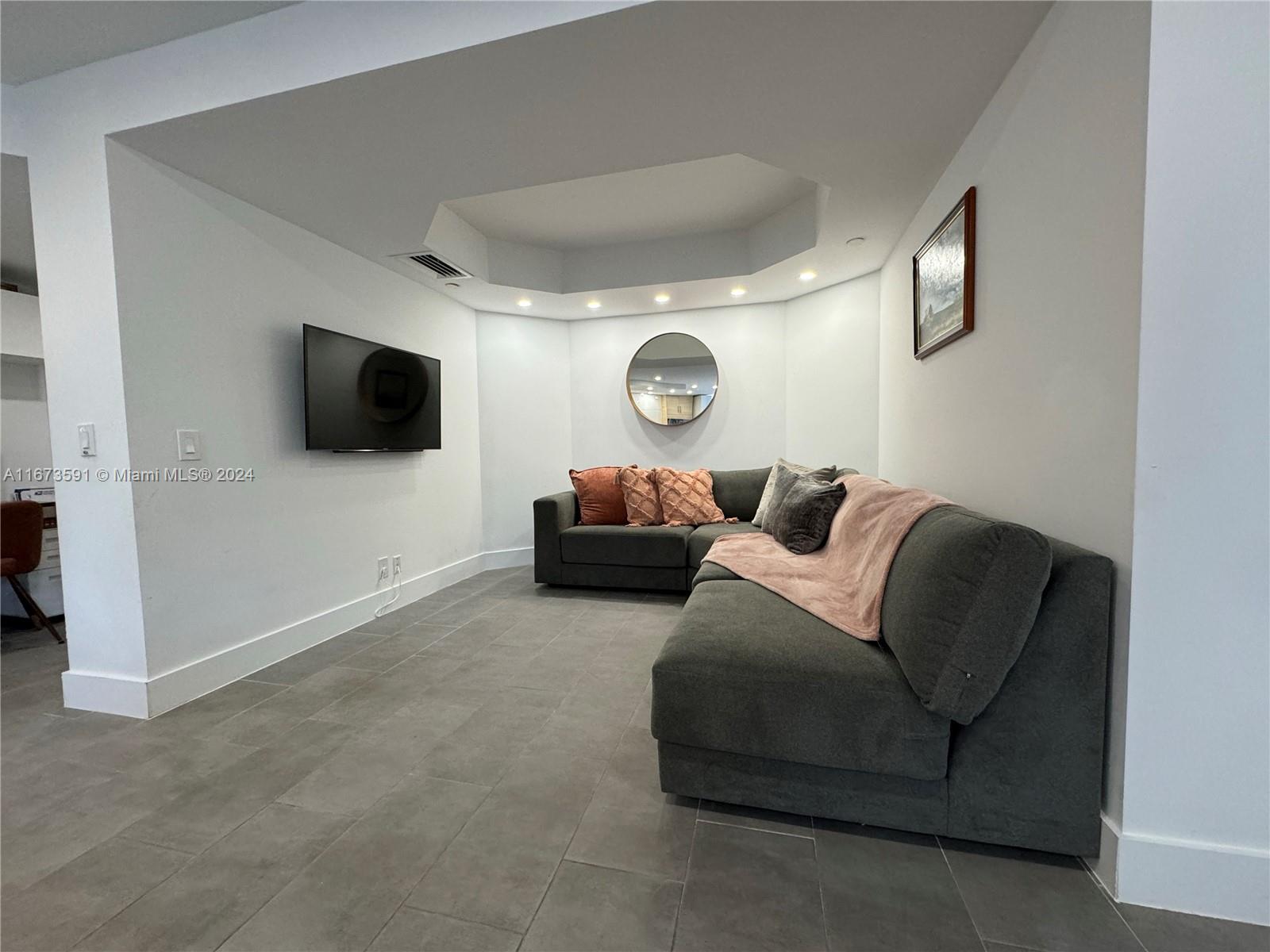 PORTSVIEW @ THE WATERWAYS - Residential