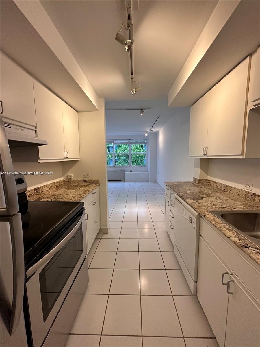 BAY GARDEN MANOR CONDO - Residential Lease