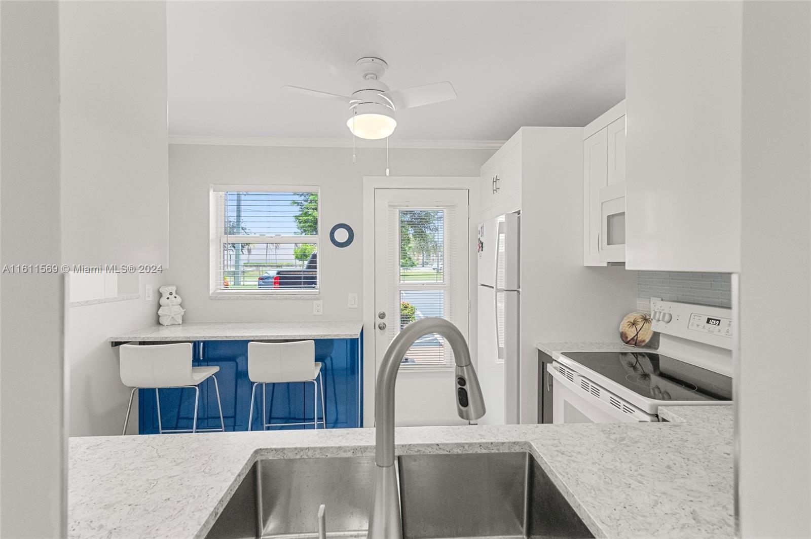MEADOWBROOK LAKES CONDO - Residential