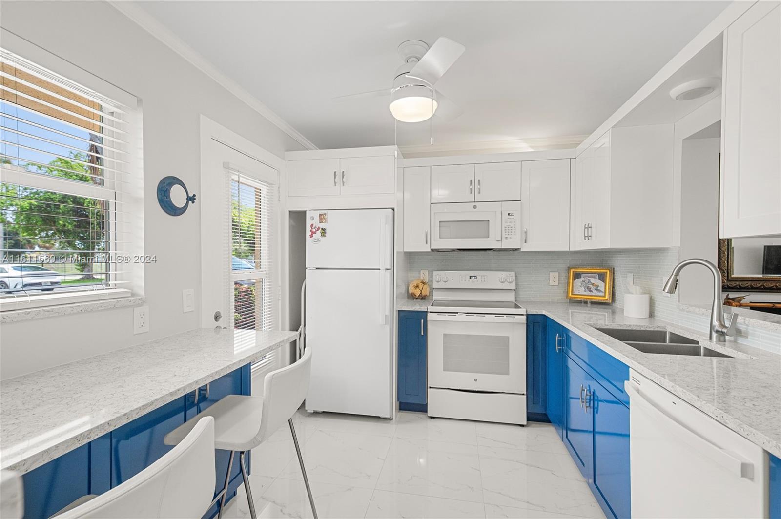 MEADOWBROOK LAKES CONDO - Residential