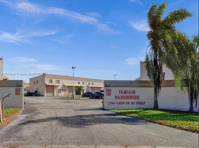 Premium warehouse space available in the Miami Executive Airport area at Tamiair Commercial Condo Park. The property is located within a secluded warehouse complex at the street's end with security gate. Perfect for startups, construction companies, e-commerce businesses, IT, or just extra storage space. 
Low association fees paid quarterly.