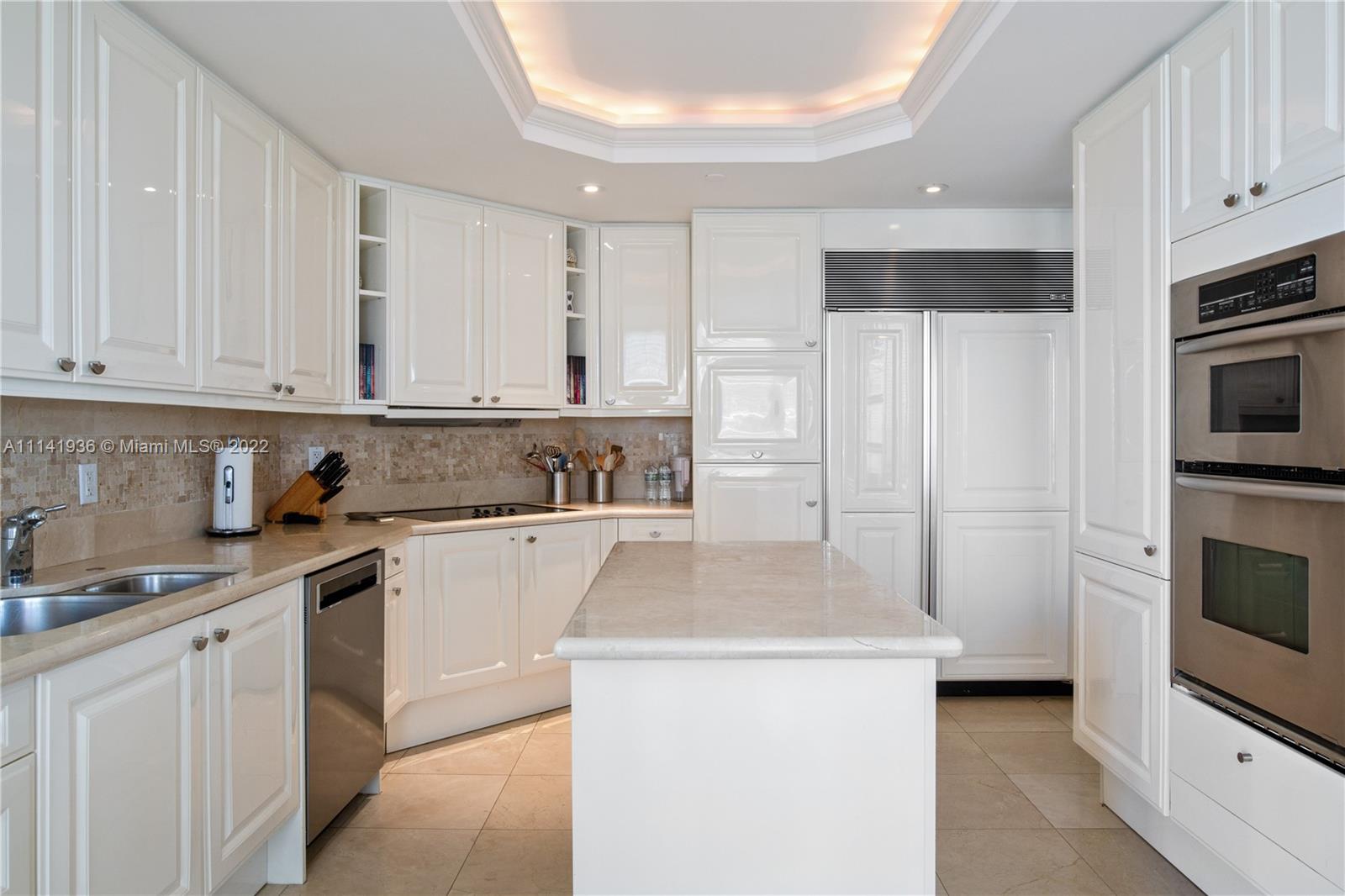 GRAND BAY TOWER CONDO - Residential